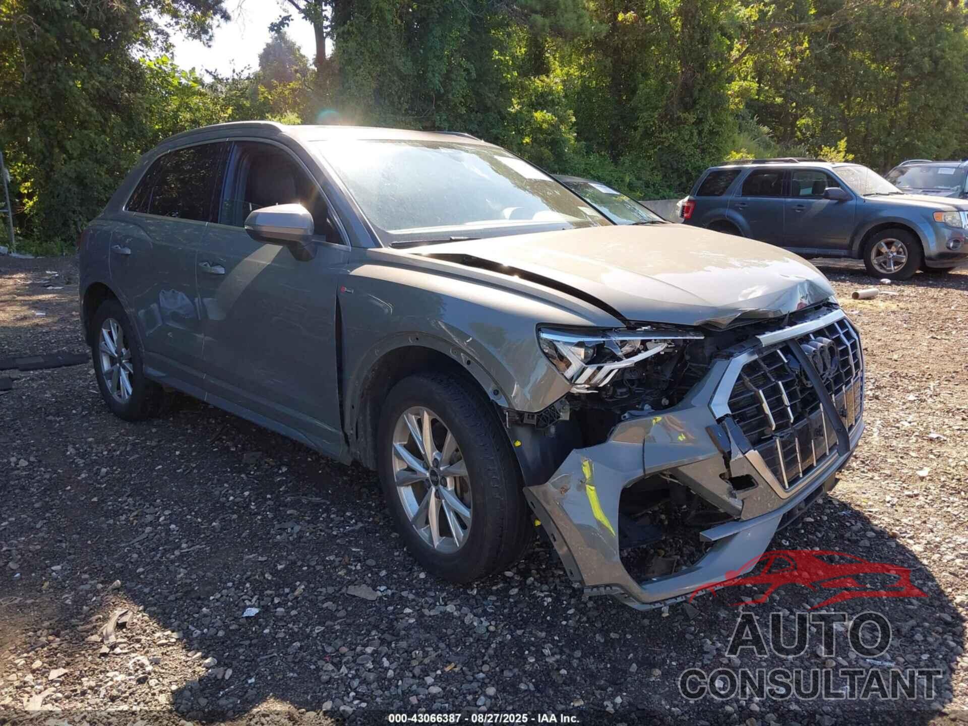 AUDI Q3 2023 - WA1DECF33P1043686