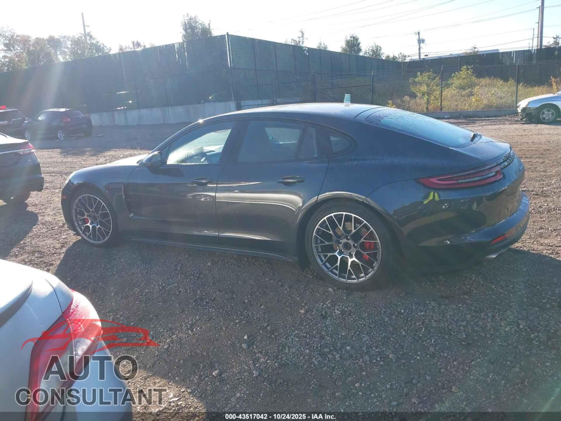 PORSCHE PANAMERA 2017 - WP0AB2A79HL122016