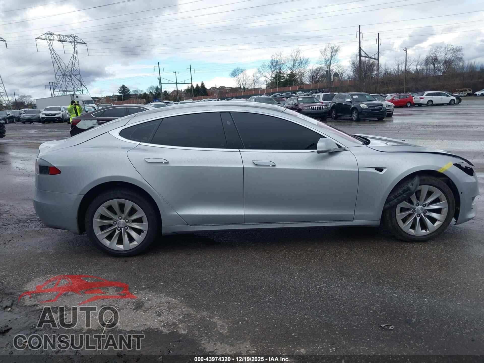 TESLA MODEL S 2018 - 5YJSA1E27JF243846