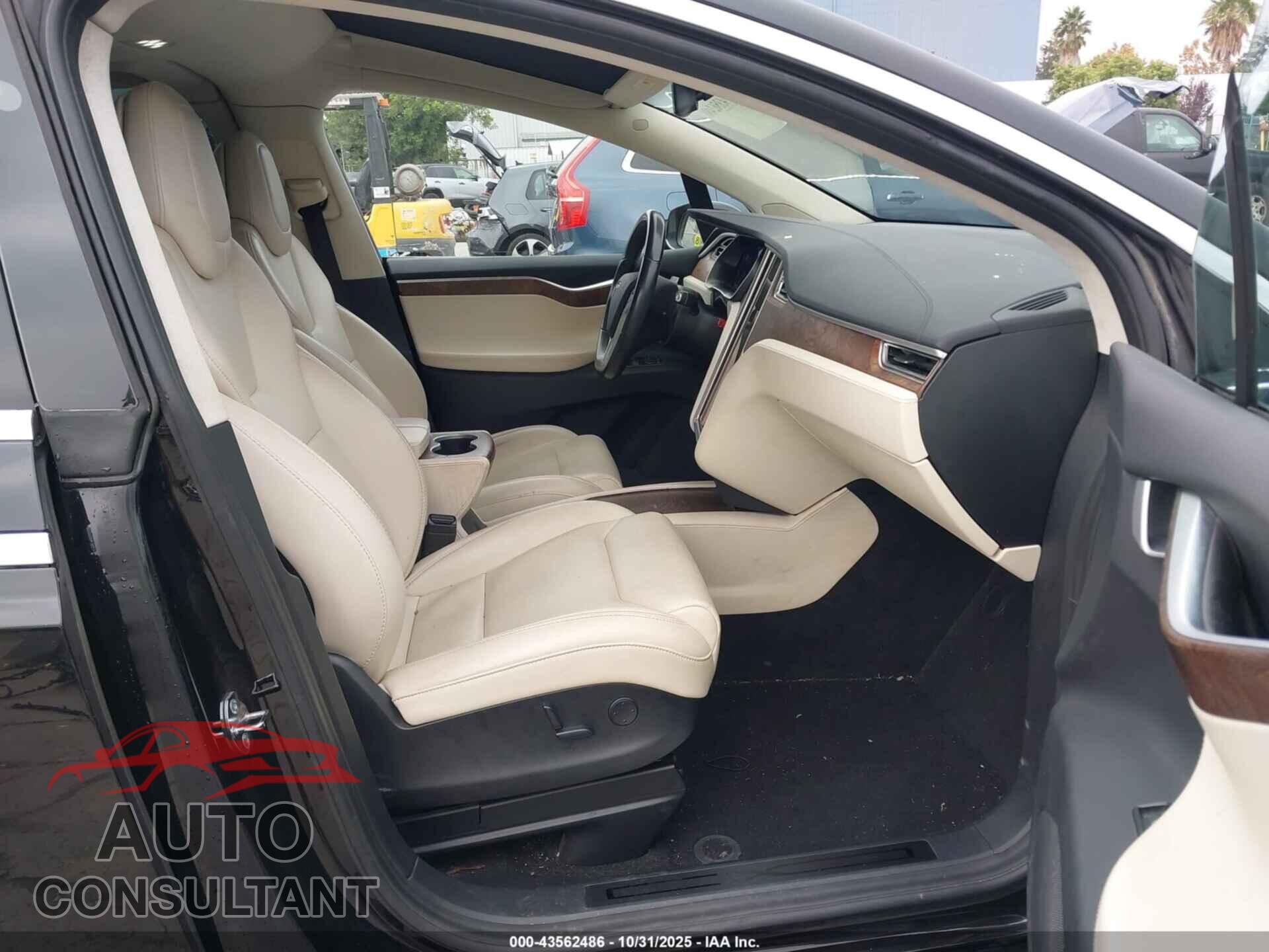 TESLA MODEL X 2017 - 5YJXCBE27HF079059