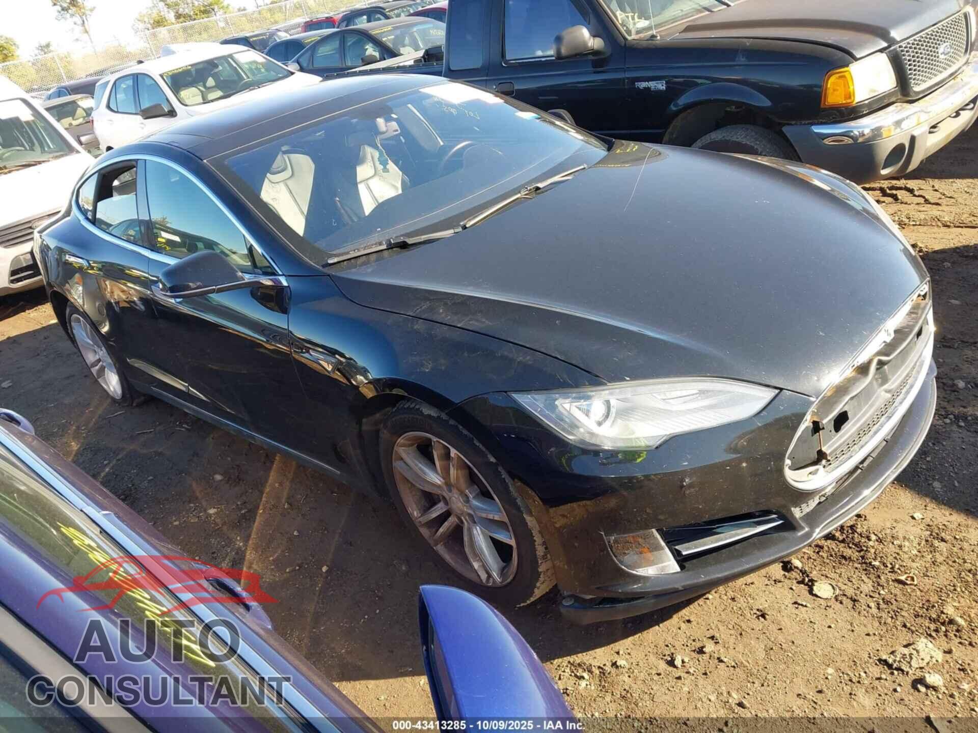 TESLA MODEL S 2013 - 5YJSA1CN0DFP07724
