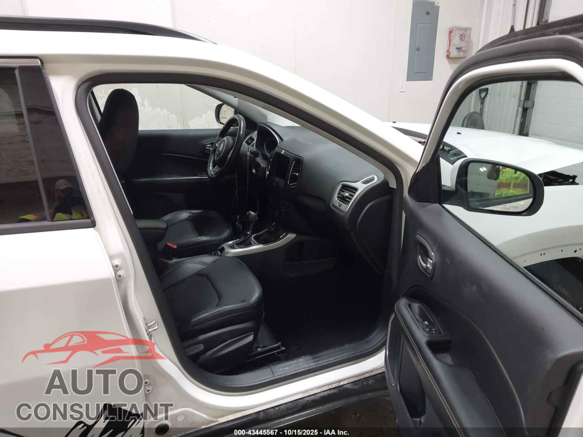 JEEP COMPASS 2020 - 3C4NJDBB9LT192597