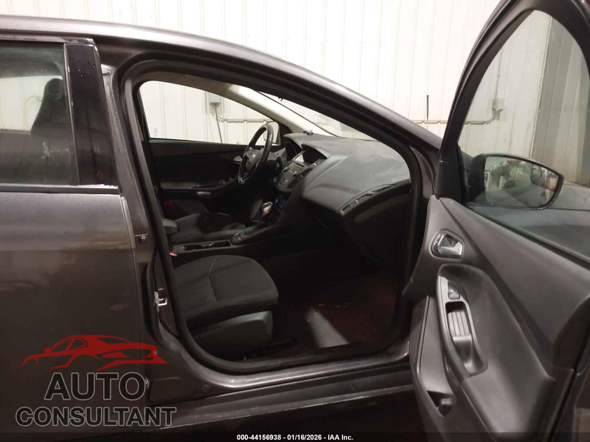 FORD FOCUS 2016 - 1FADP3F24GL238424
