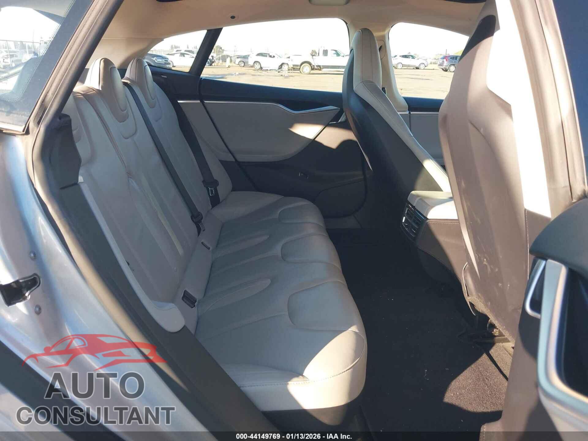 TESLA MODEL S 2013 - 5YJSA1DN8DFP04438