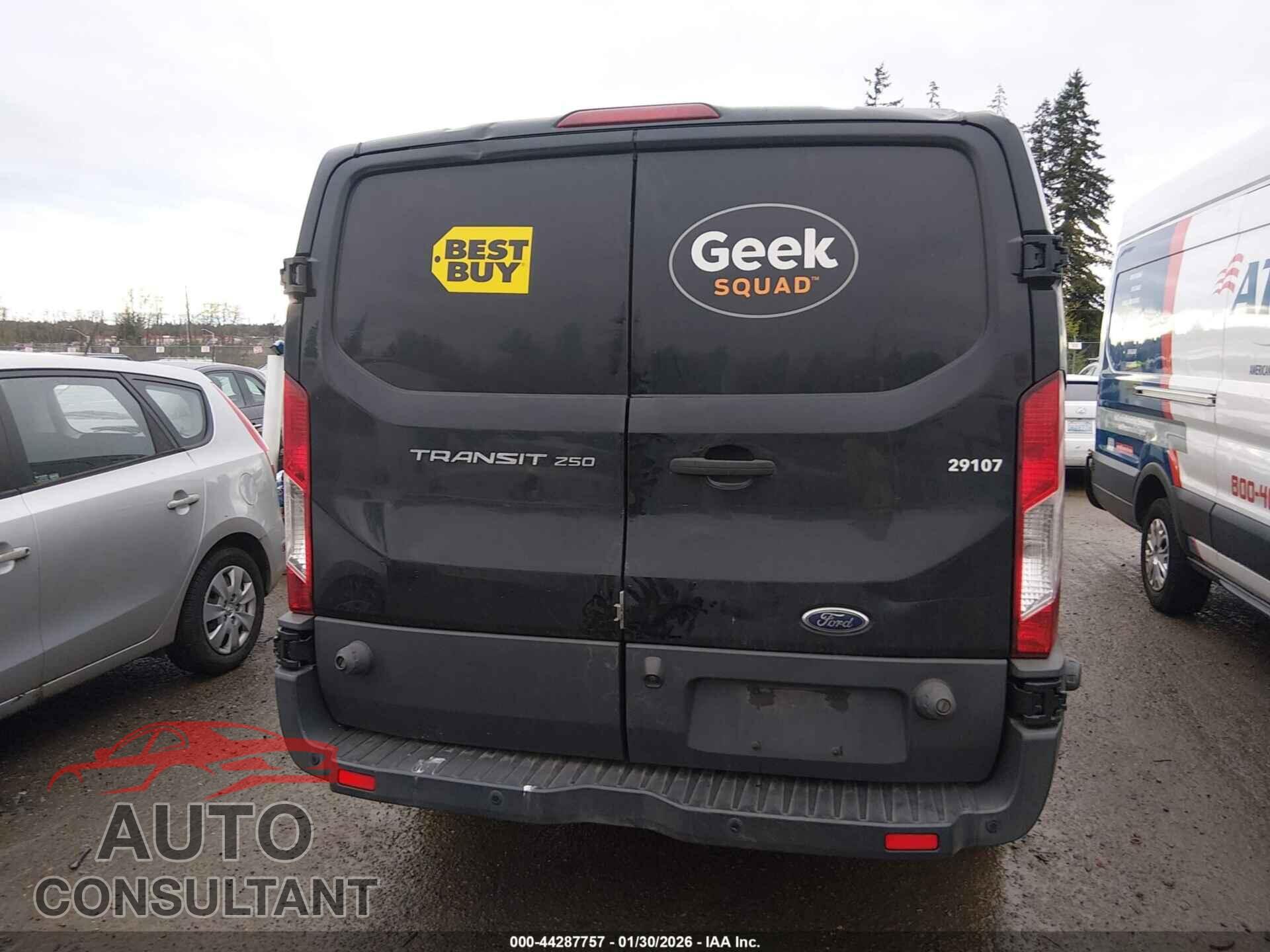 FORD TRANSIT-250 2017 - 1FTYR2YM4HKB57736
