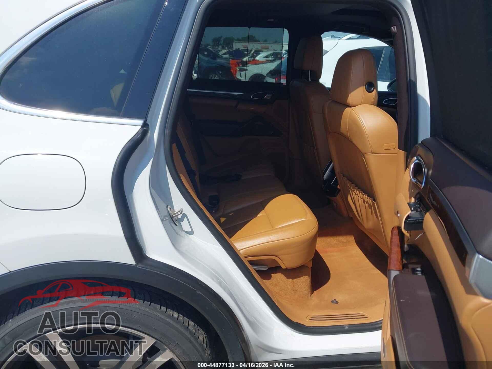 PORSCHE CAYENNE 2012 - WP1AA2A25CLA09629