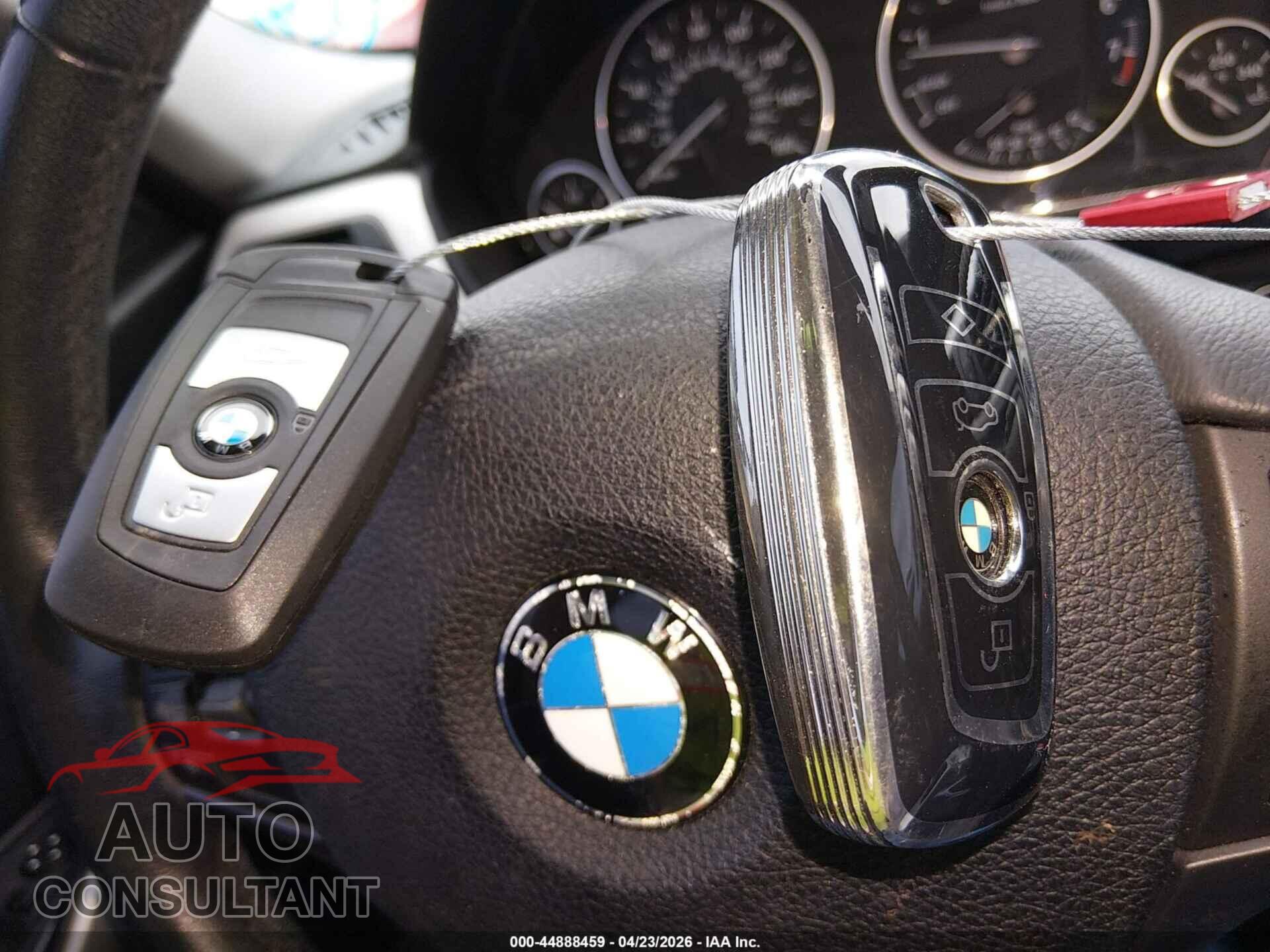 BMW 320I 2014 - WBA3C3G53ENS70757