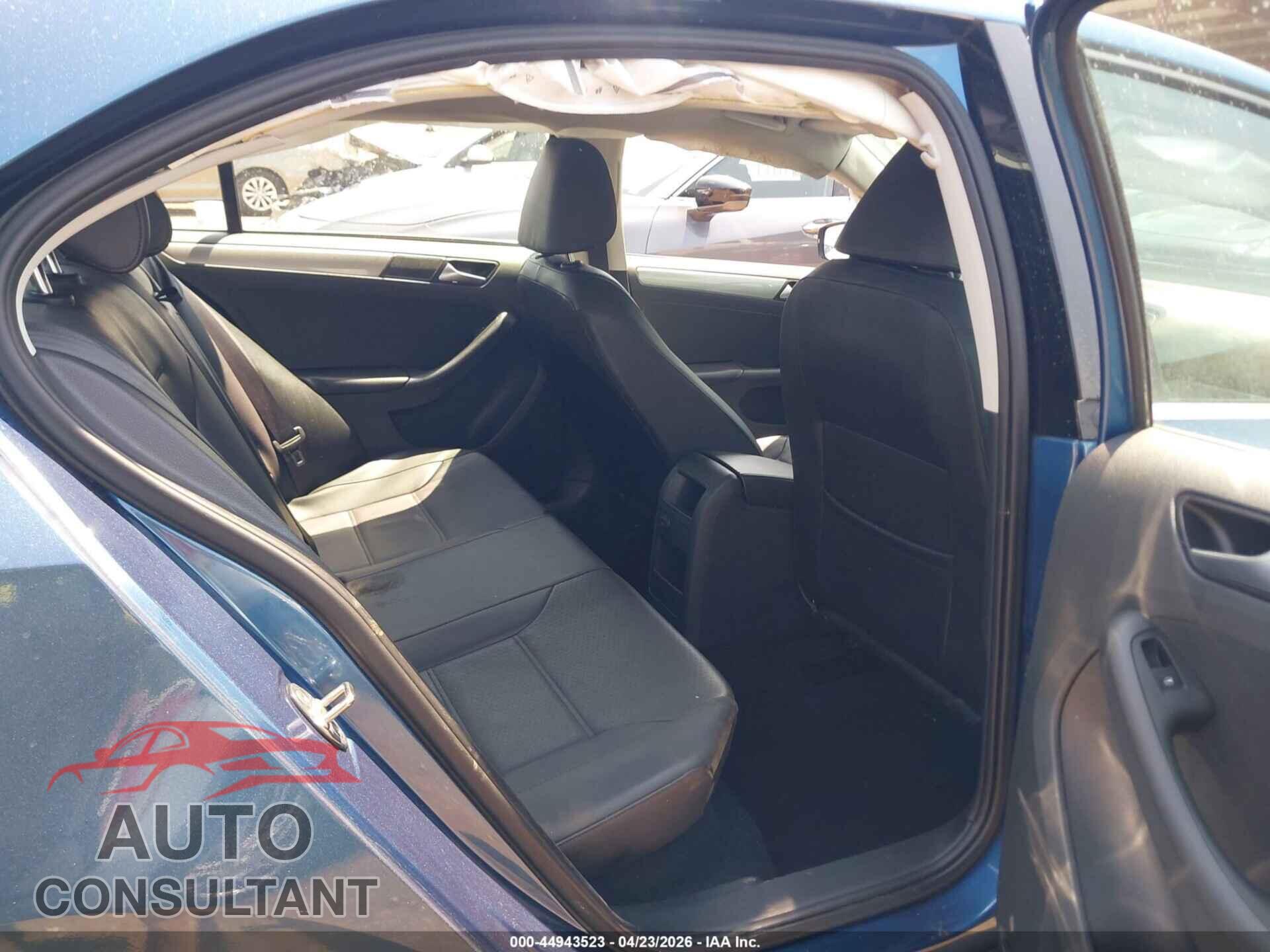 VOLKSWAGEN JETTA 2017 - 3VWDB7AJ3HM202865