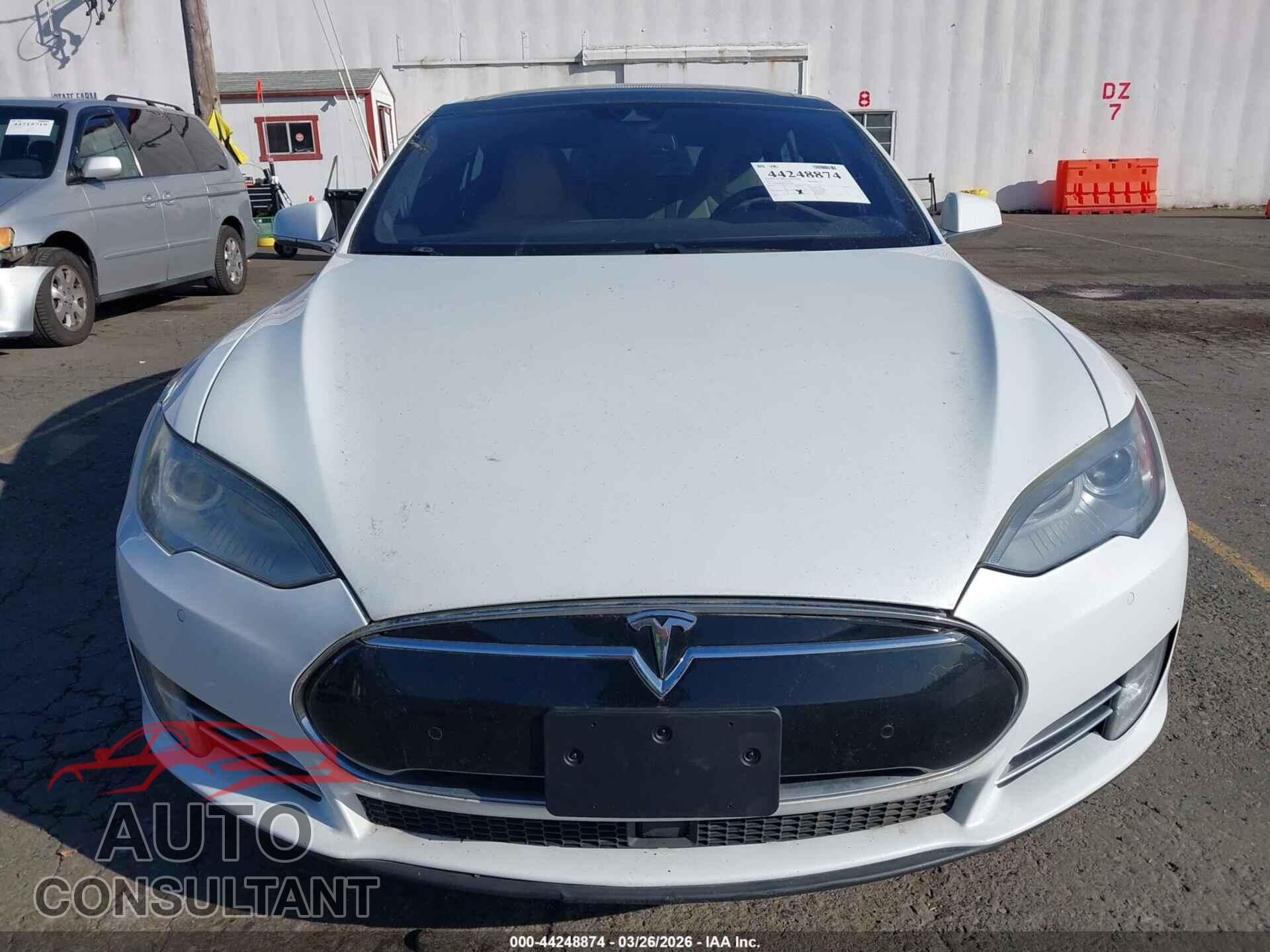 TESLA MODEL S 2015 - 5YJSA1H46FF093992