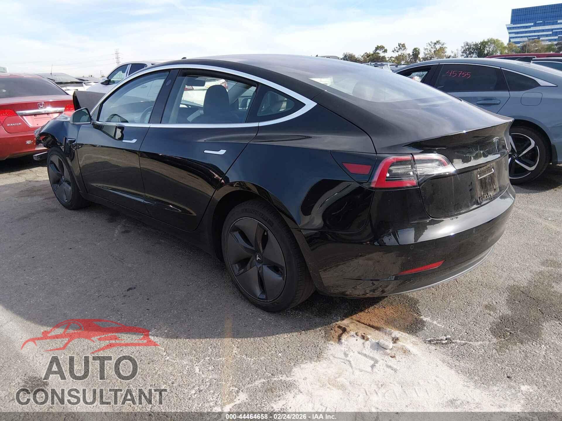 TESLA MODEL 3 2018 - 5YJ3E1EA0JF157469
