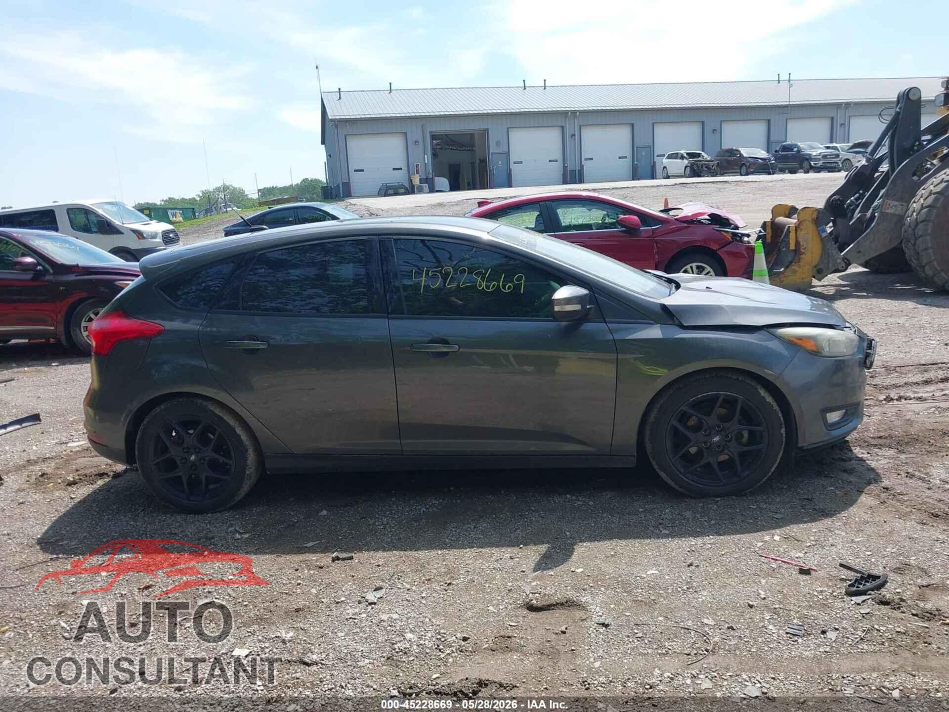 FORD FOCUS 2016 - 1FADP3K26GL299053