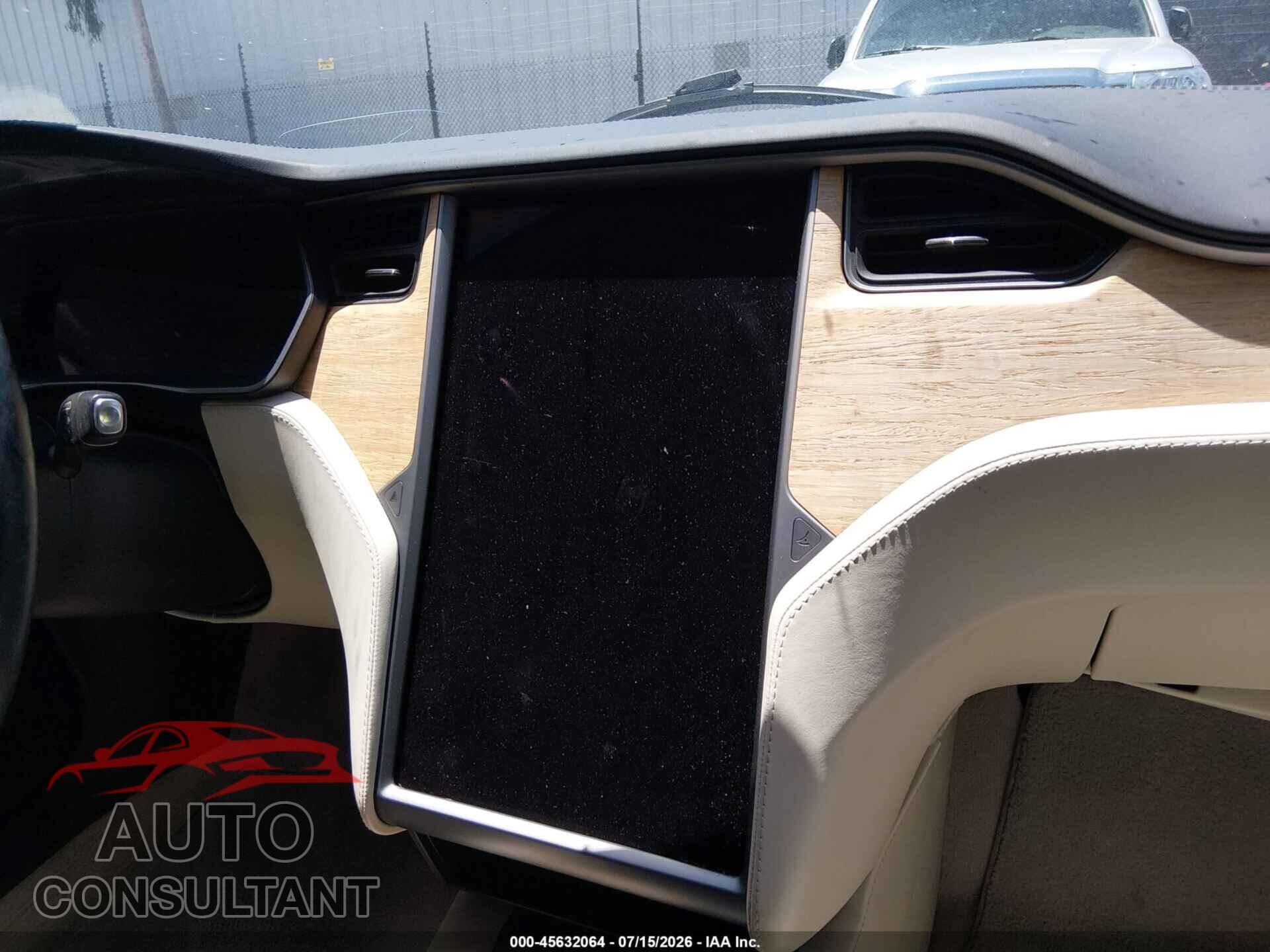 TESLA MODEL S 2018 - 5YJSA1E26JF295646