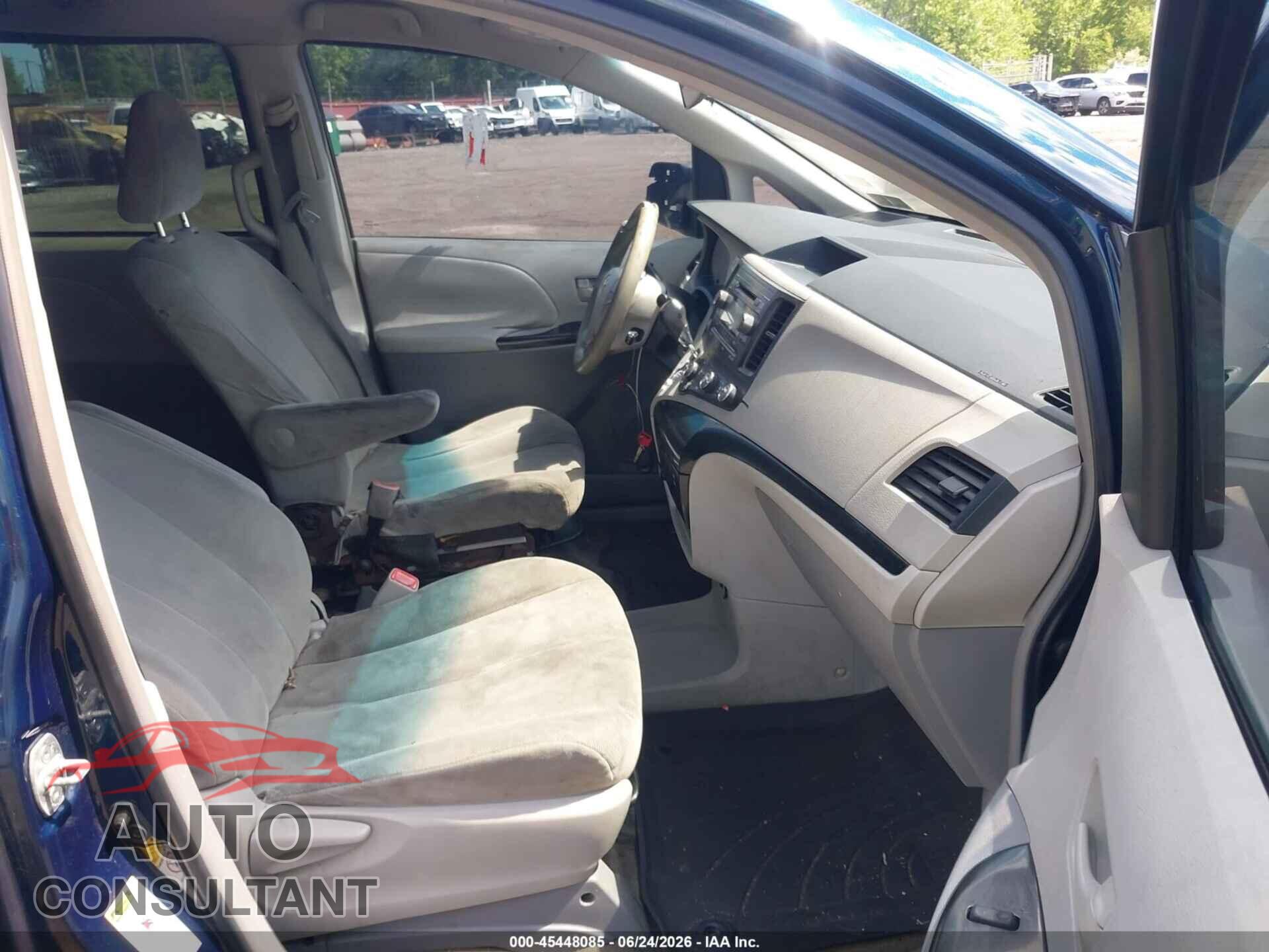 TOYOTA SIENNA 2011 - 5TDKA3DC7BS007748