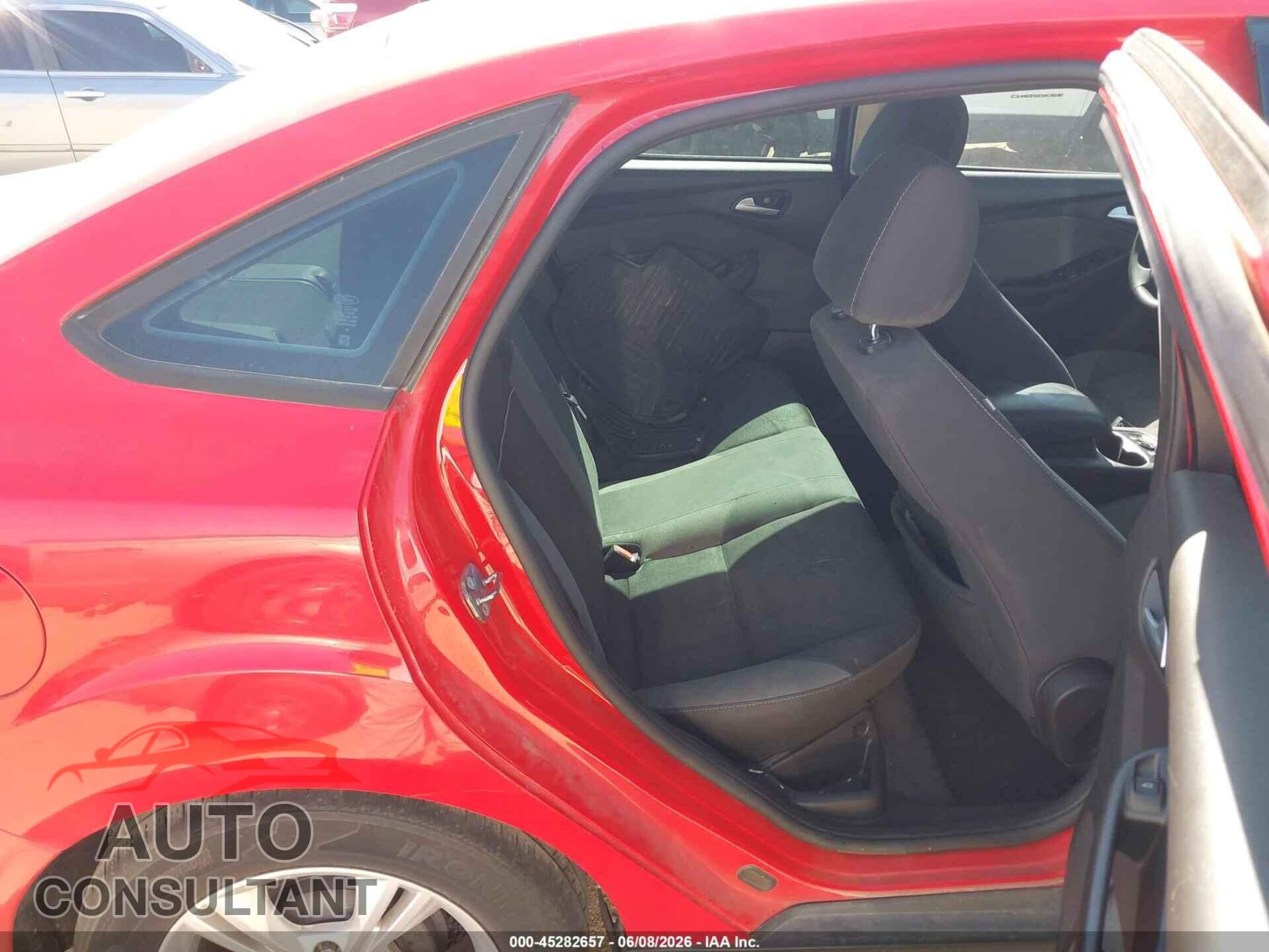 FORD FOCUS 2013 - 1FADP3F26DL353702