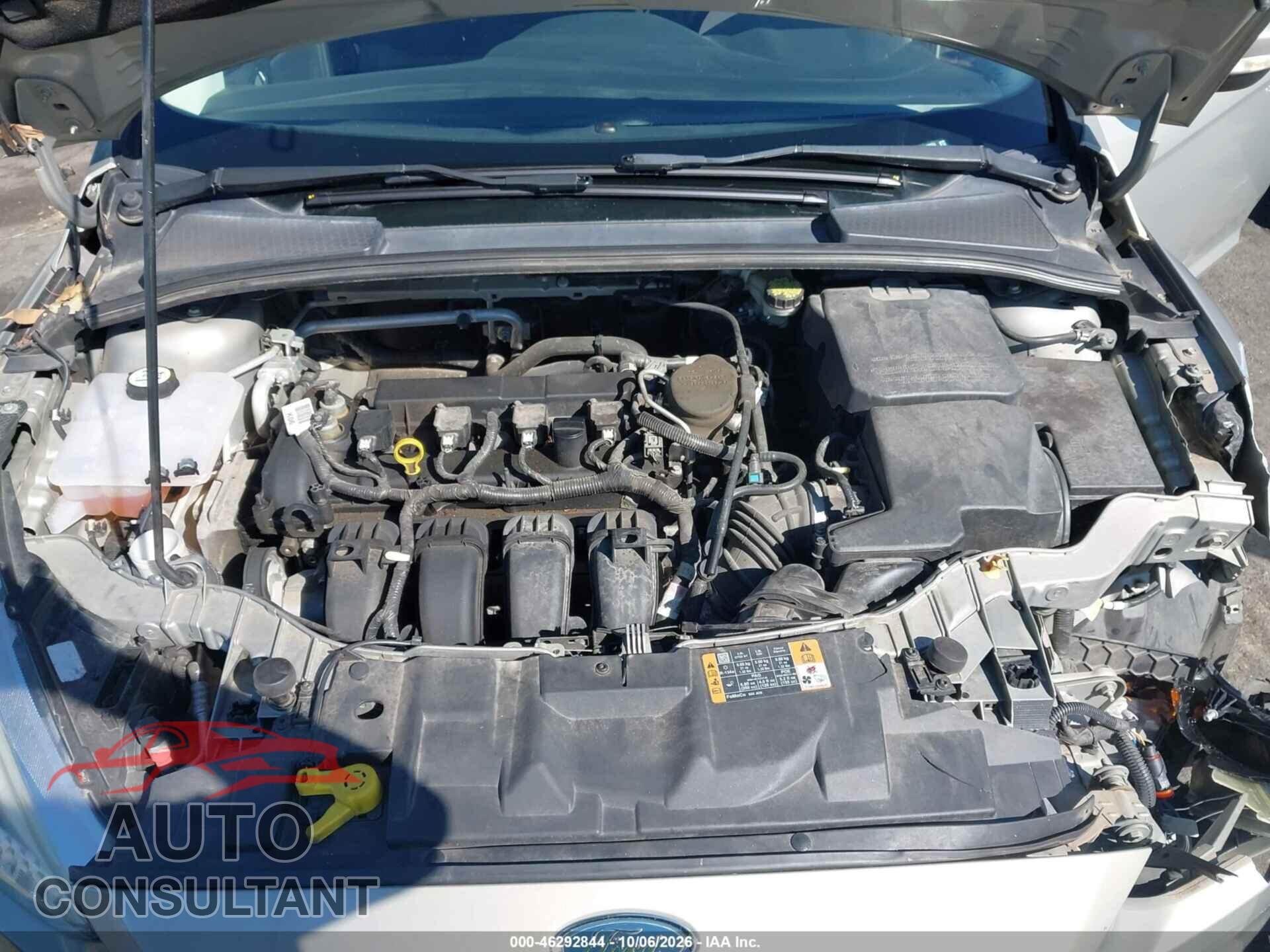 FORD FOCUS 2015 - 1FADP3F29FL217924