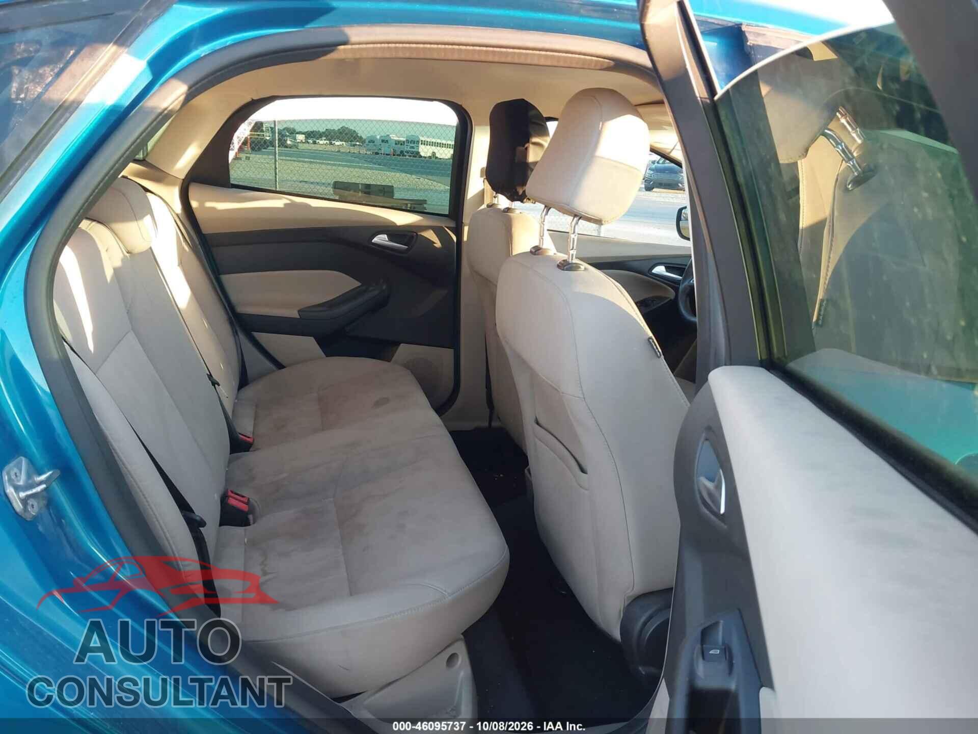 FORD FOCUS 2016 - 1FADP3F24GL404652