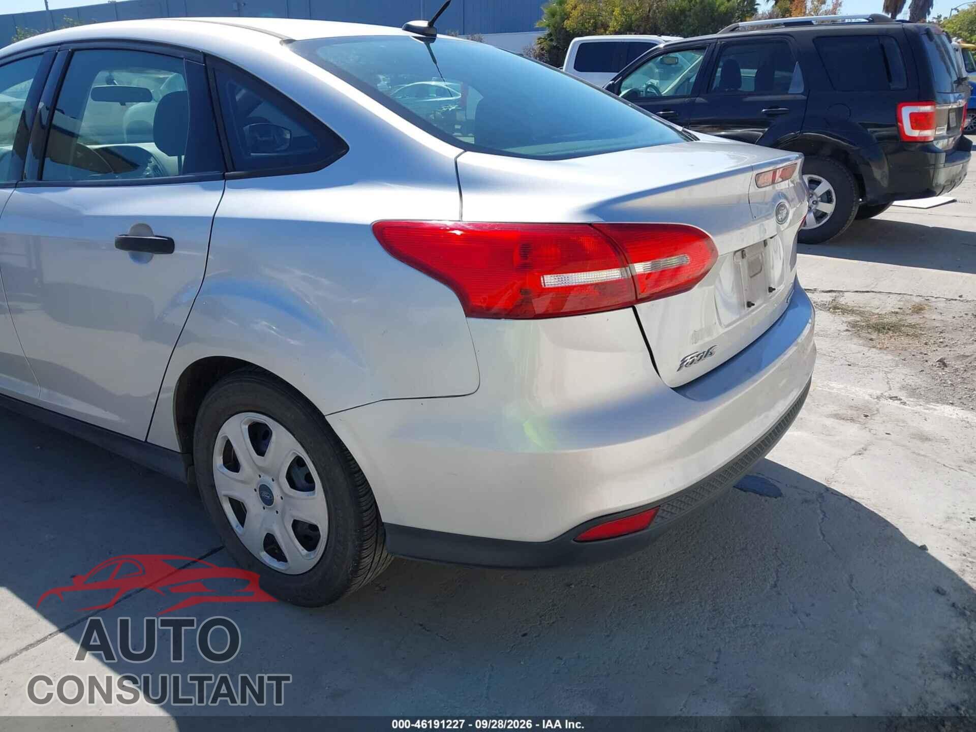 FORD FOCUS 2016 - 1FADP3E28GL383306