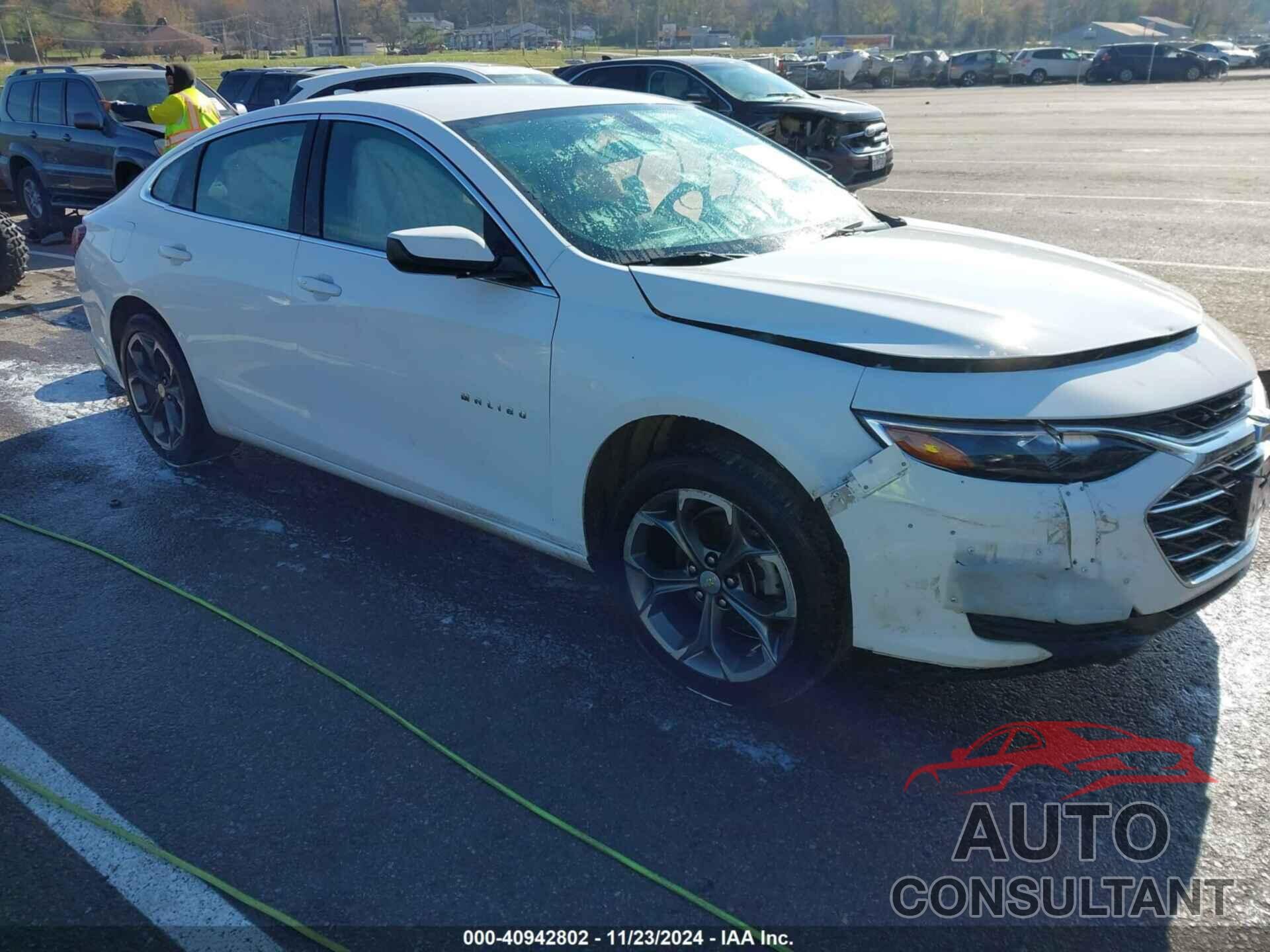 CHEVROLET MALIBU 2021 - 1G1ZD5ST3MF073360