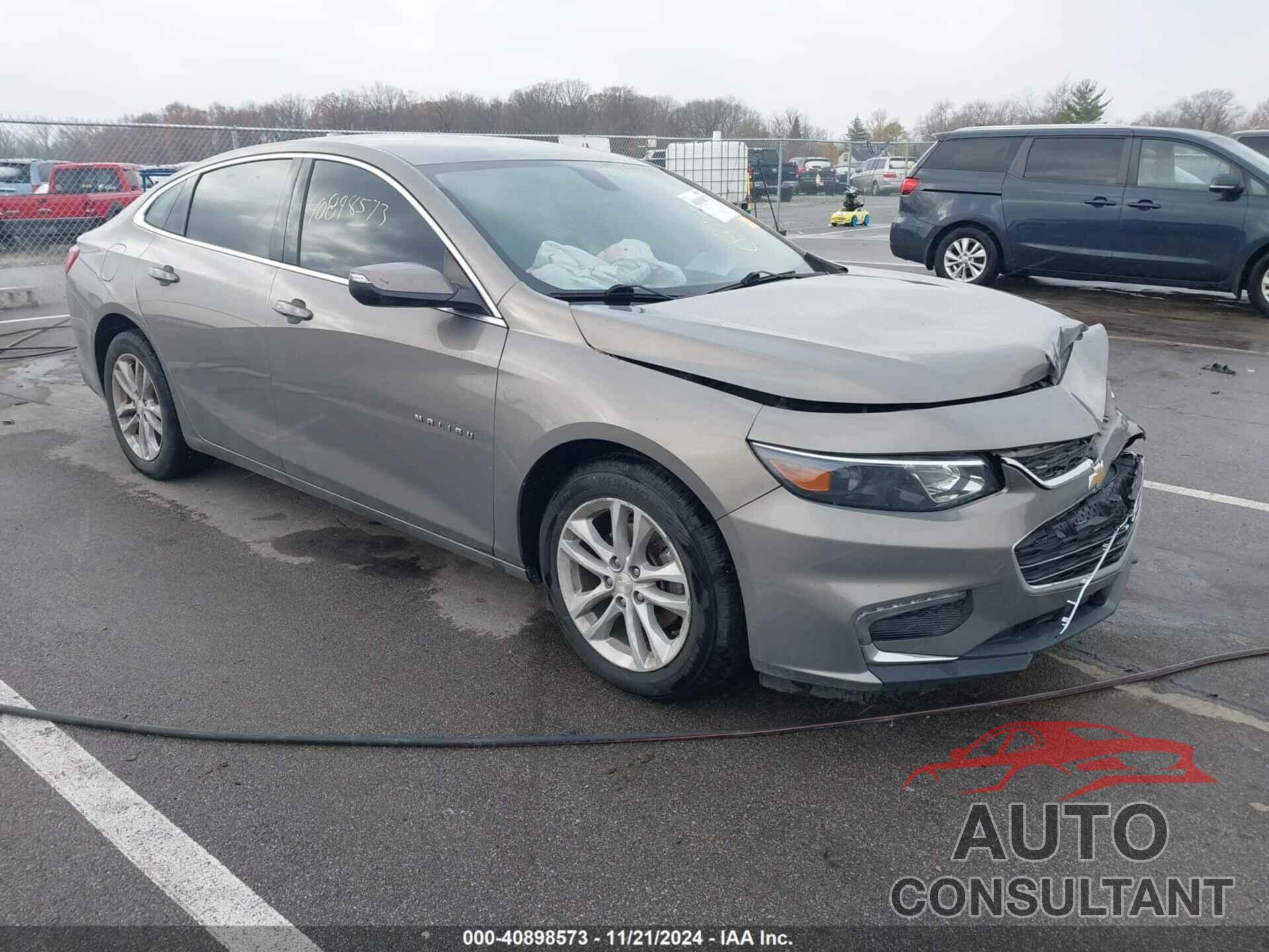 CHEVROLET MALIBU 2018 - 1G1ZD5STXJF109136