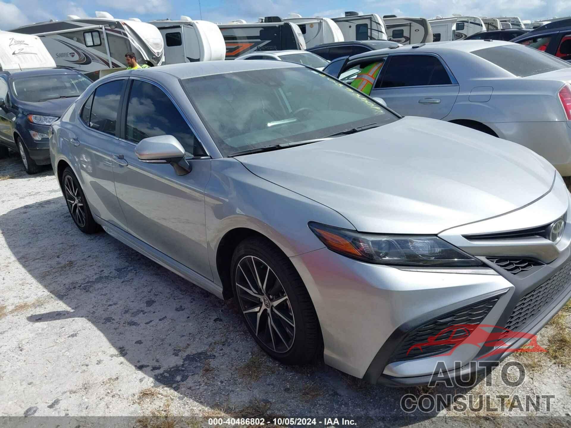 TOYOTA CAMRY 2024 - 4T1G11AK8RU245096
