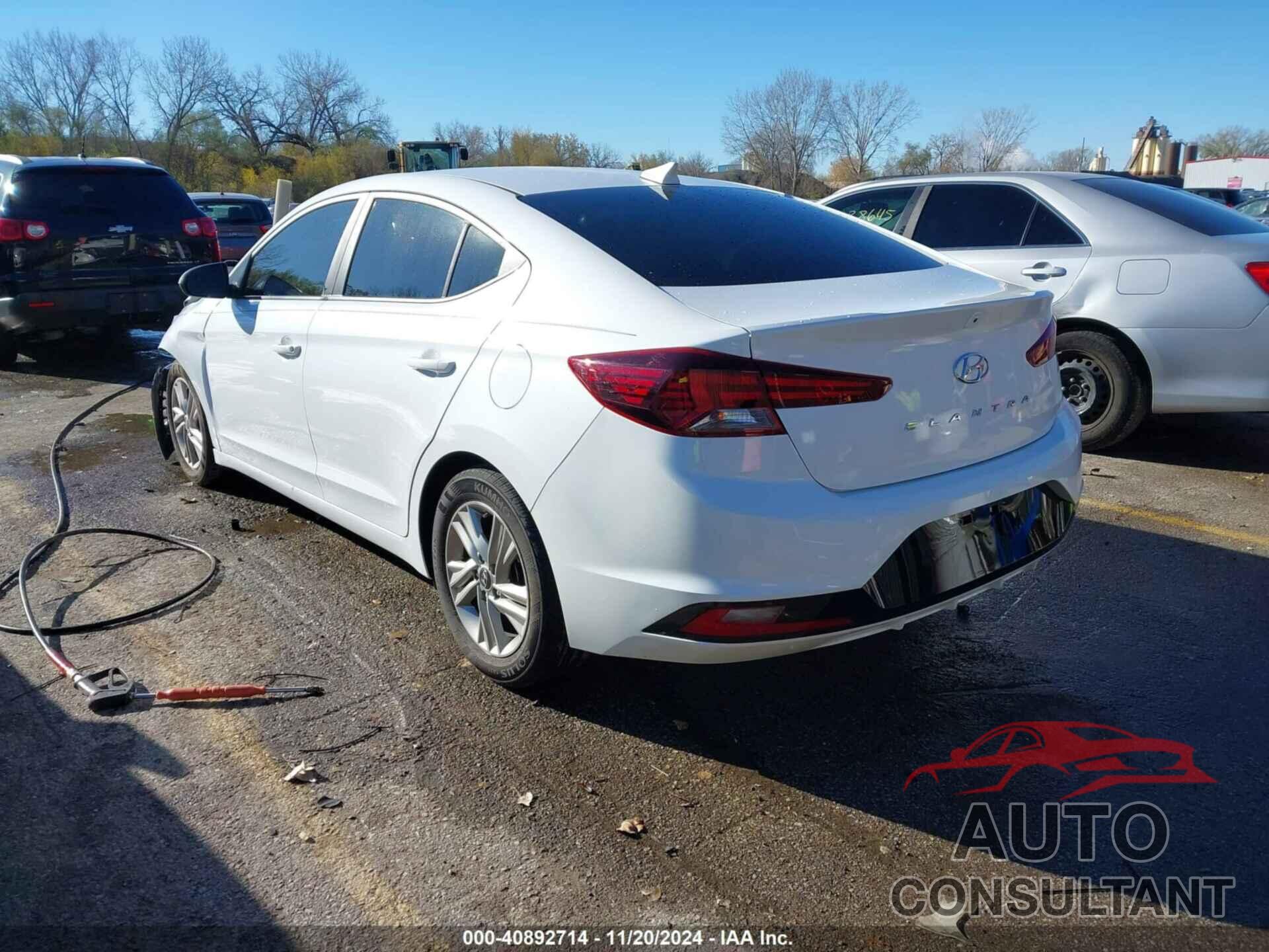 HYUNDAI ELANTRA 2019 - 5NPD84LF4KH439497