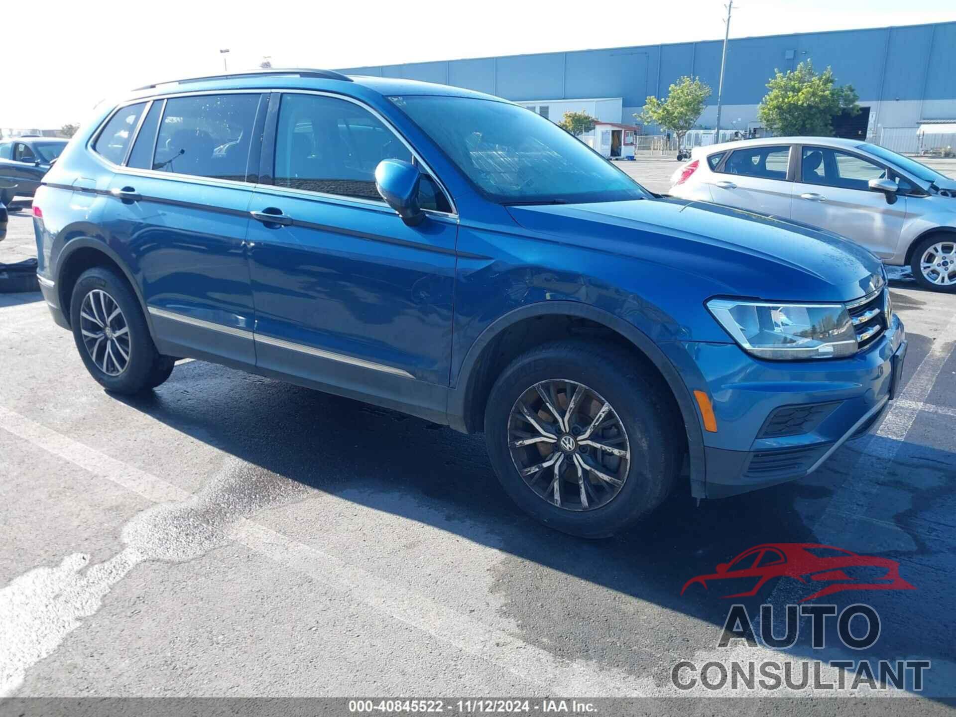 VOLKSWAGEN TIGUAN 2018 - 3VV2B7AX8JM192274