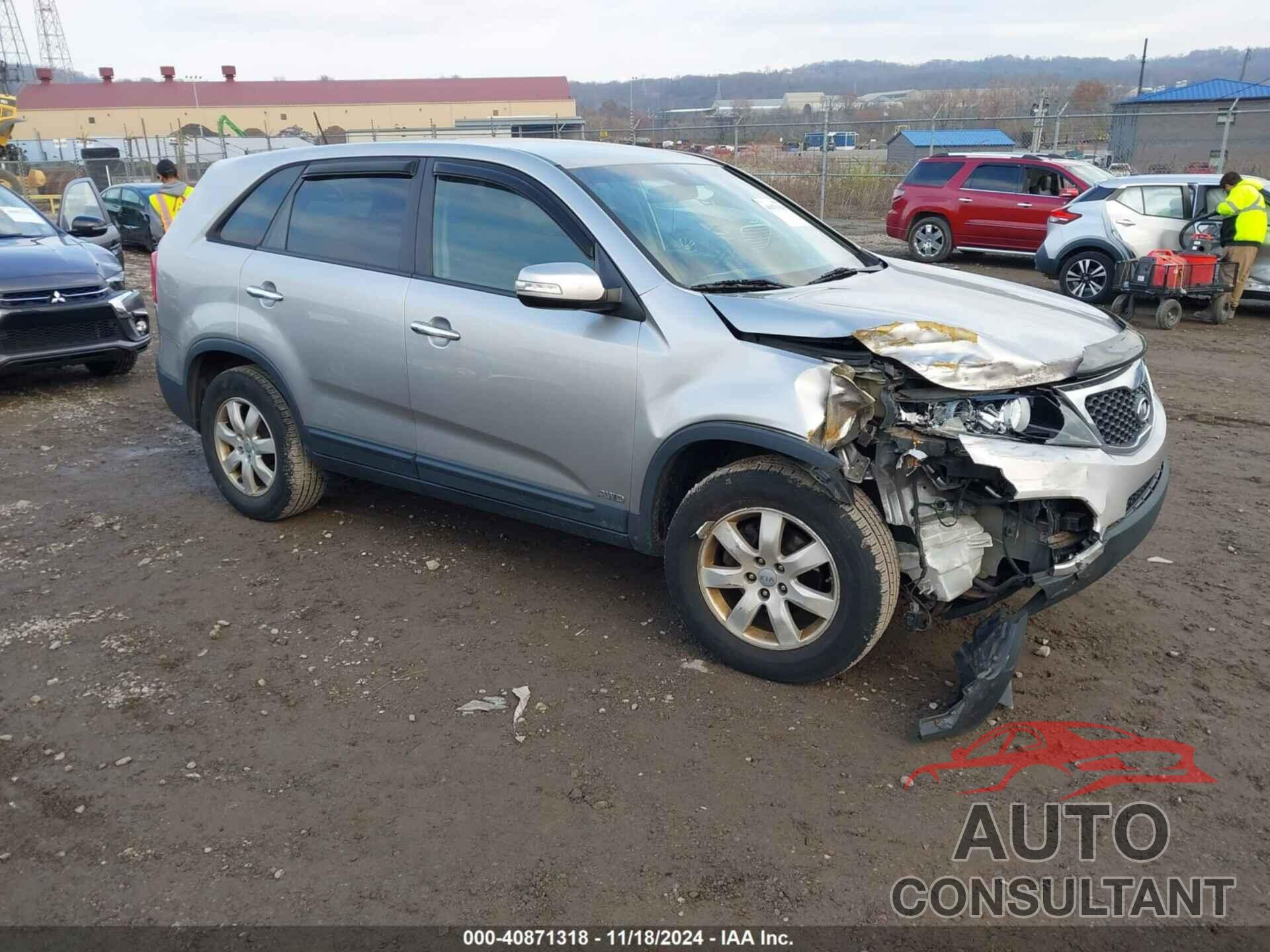 KIA SORENTO 2013 - 5XYKTDA63DG423570