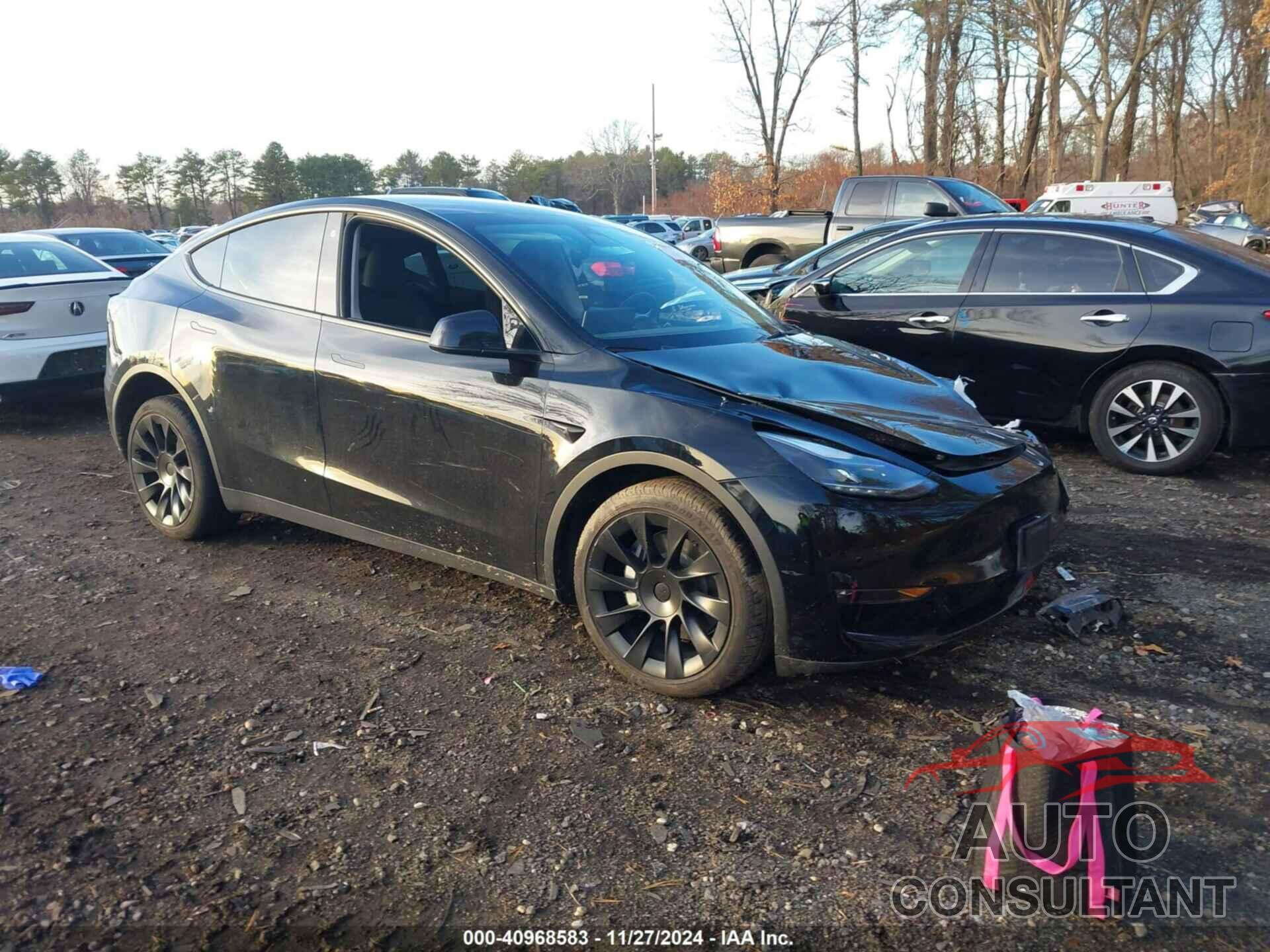 TESLA MODEL Y 2023 - 7SAYGDEE7PF688703