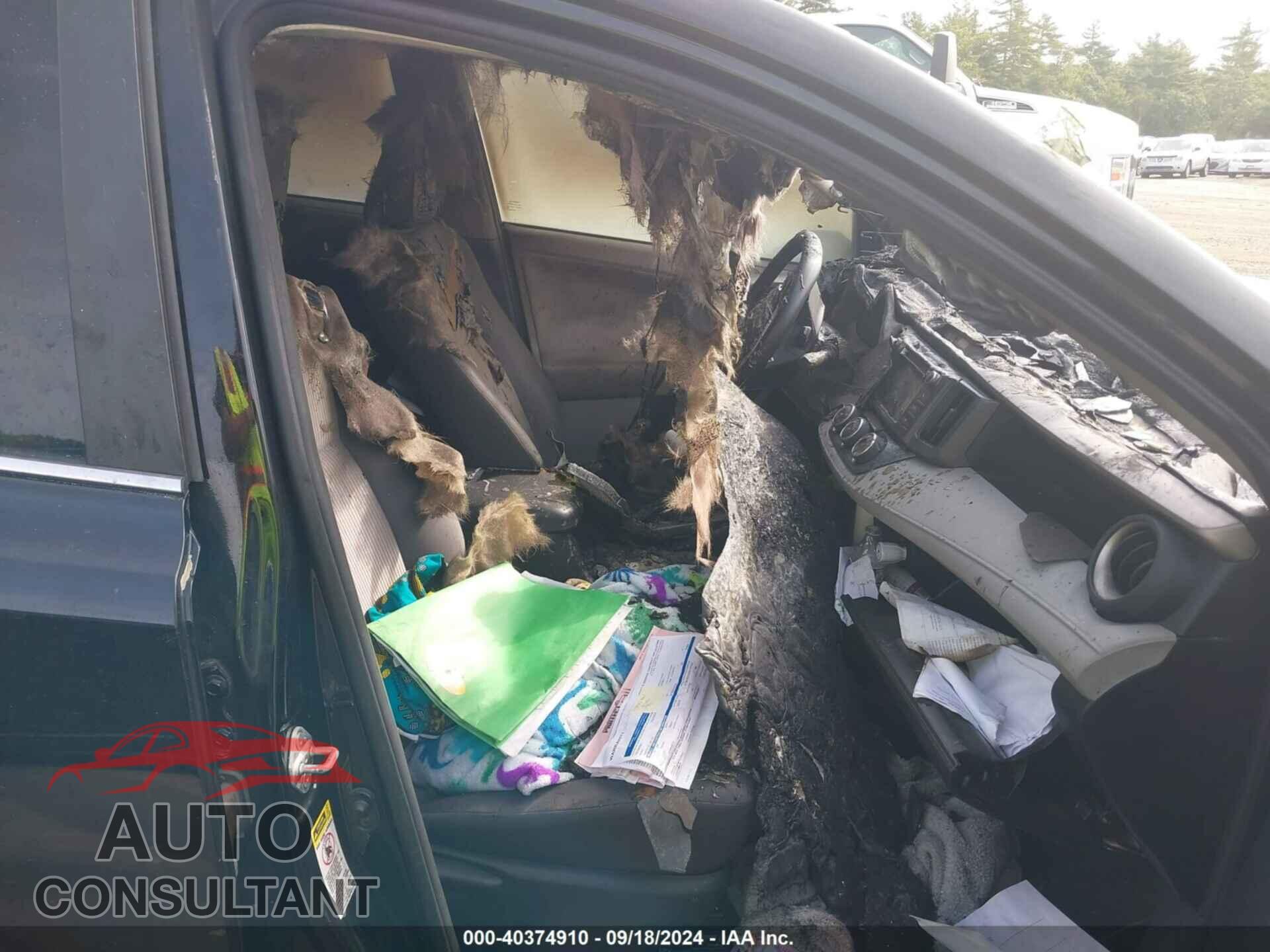 TOYOTA RAV4 2013 - 2T3BFREV5DW107952