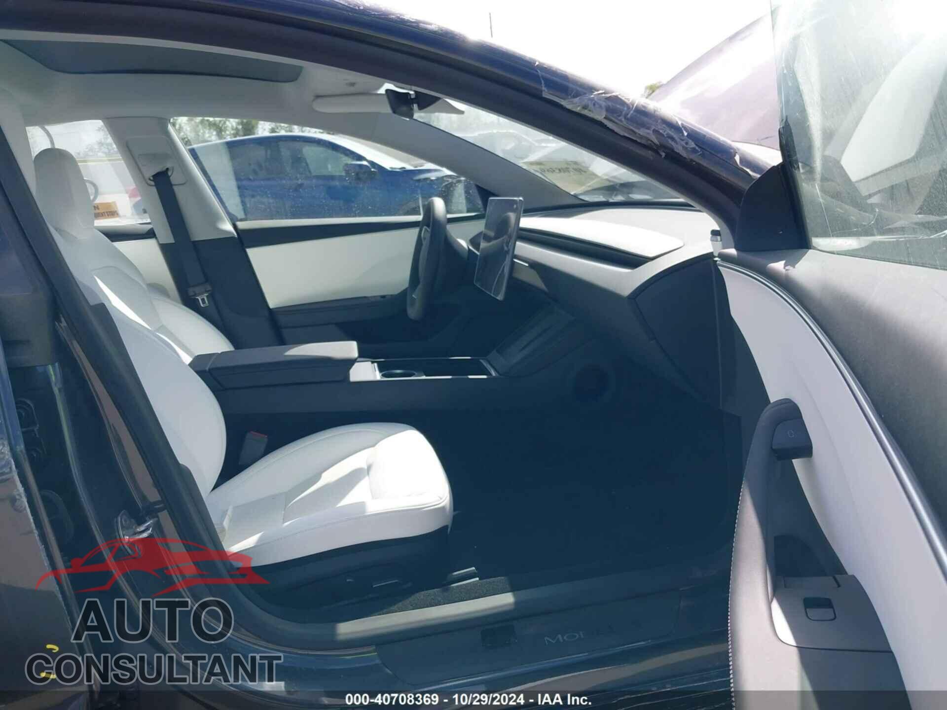 TESLA MODEL 3 2024 - 5YJ3E1EB2RF812686