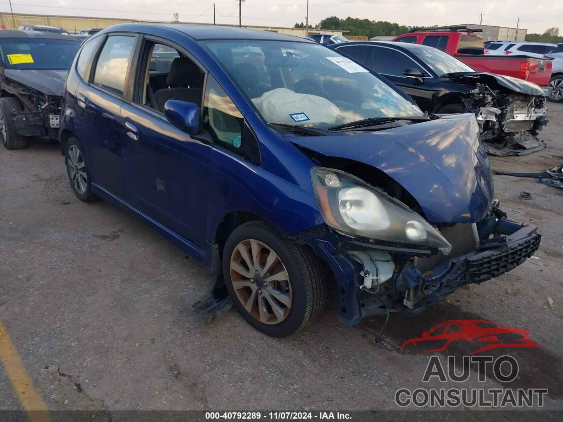 HONDA FIT 2013 - JHMGE8G55DC013782