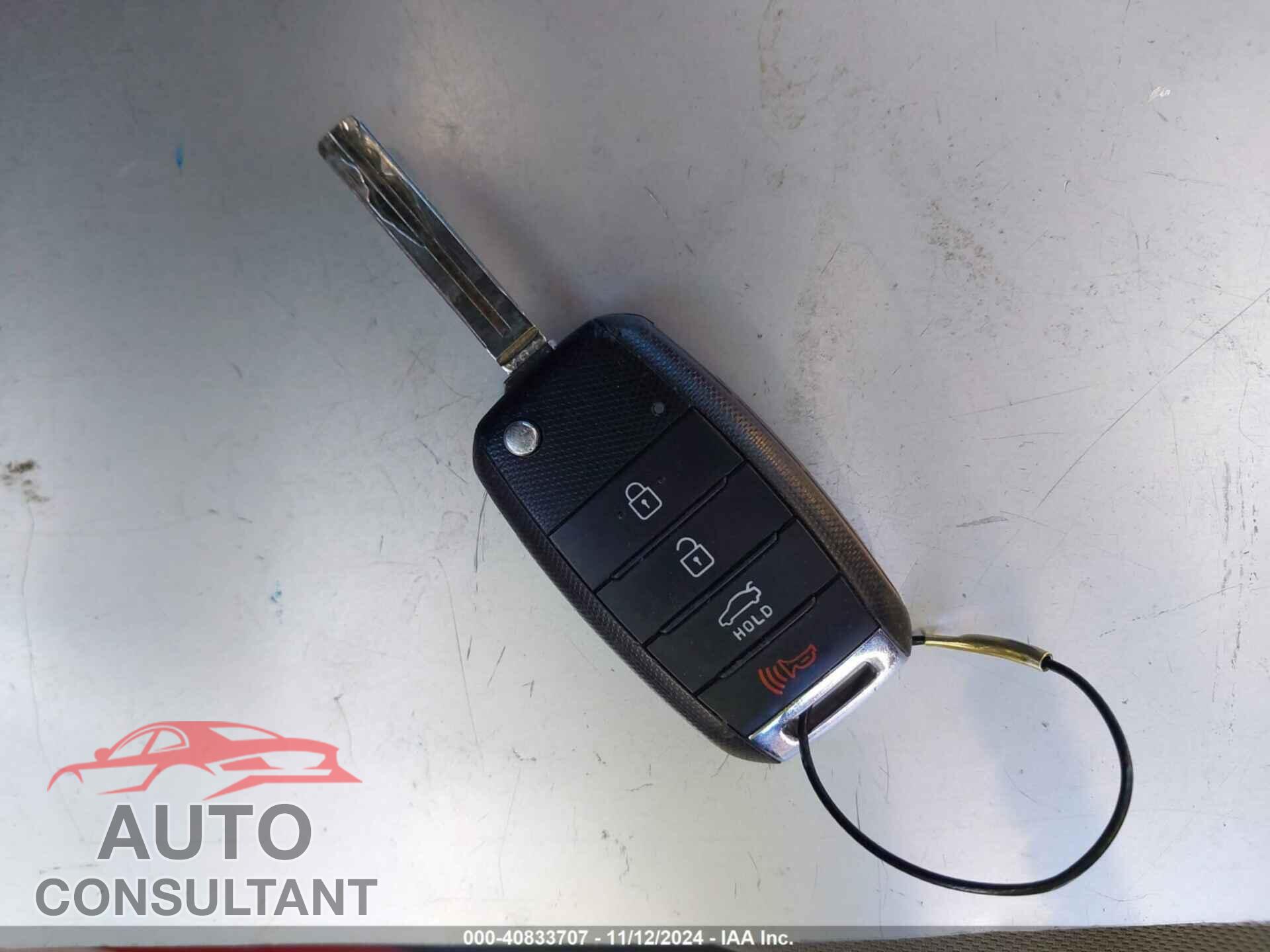 KIA RIO 2017 - KNADN4A3XH6040420