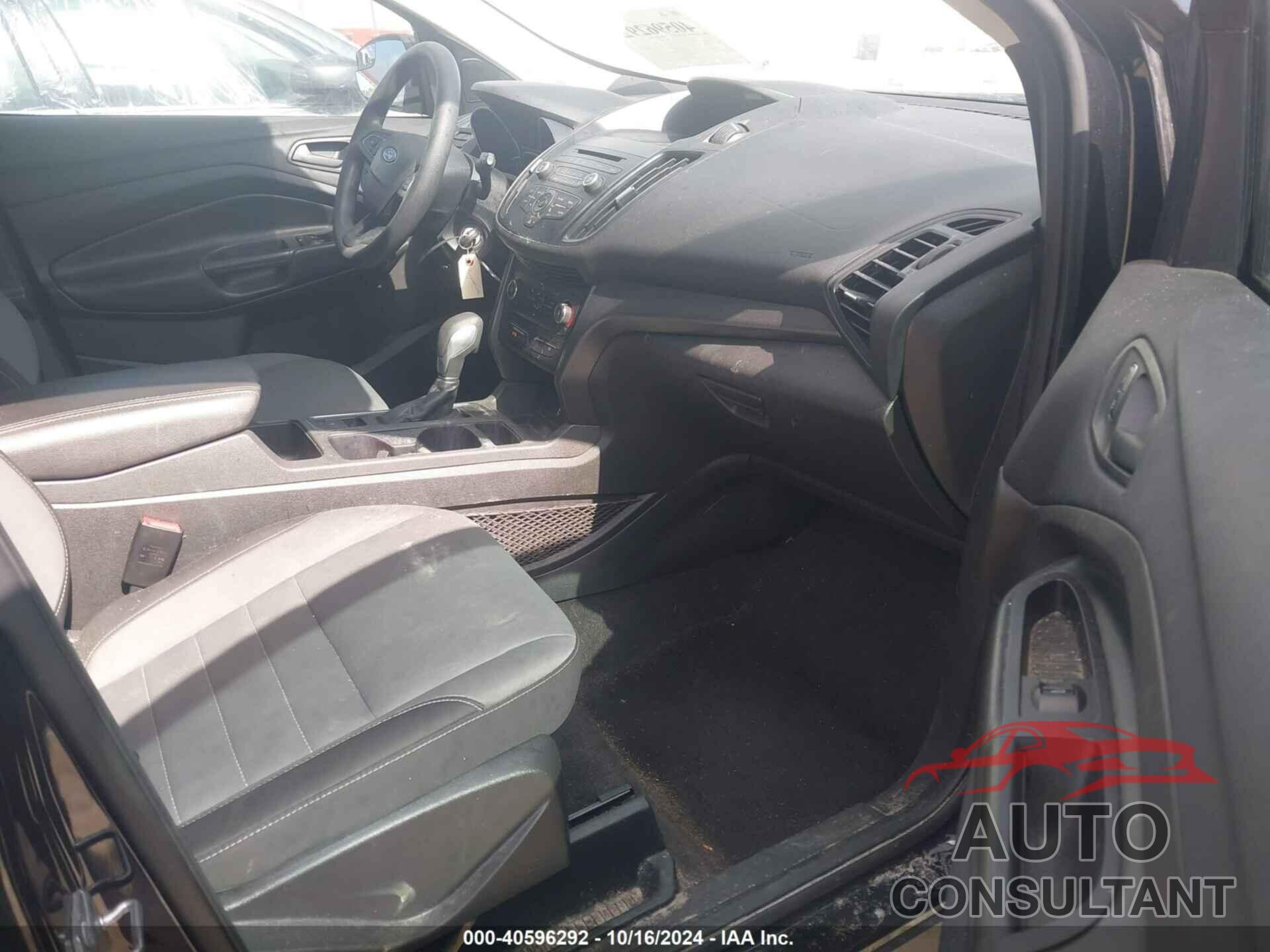 FORD ESCAPE 2018 - 1FMCU0F77JUA54861