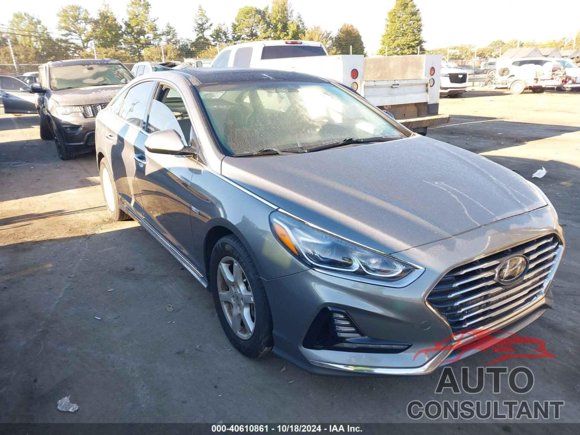 HYUNDAI SONATA HYBRID 2018 - KMHE34L33JA082372