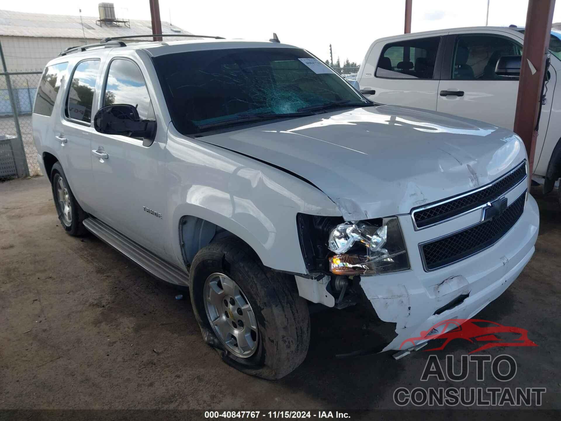 CHEVROLET TAHOE 2011 - 1GNSCAE04BR175436