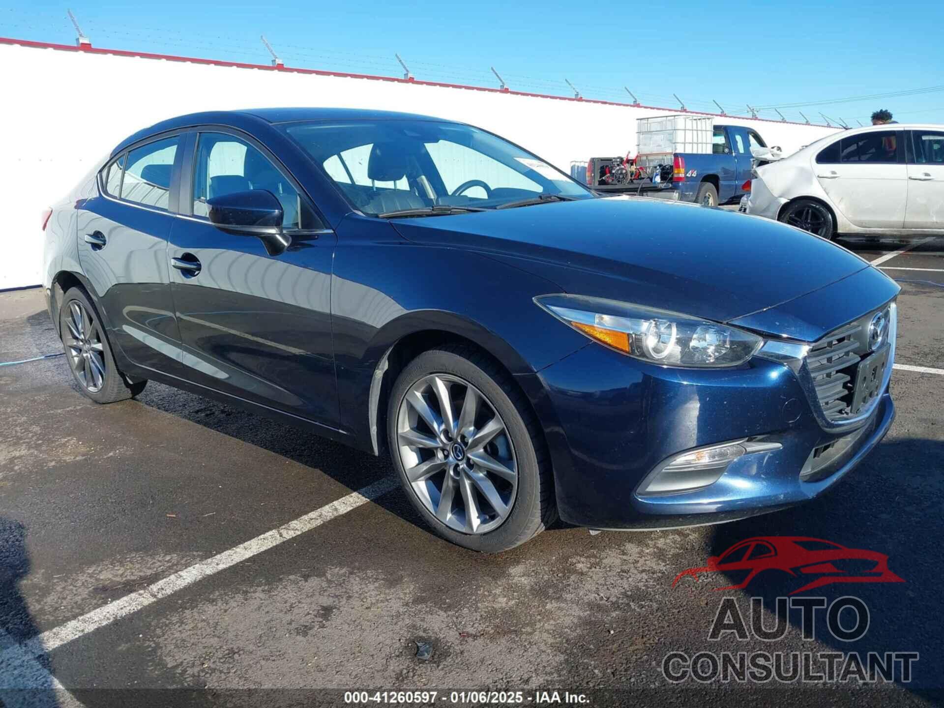 MAZDA MAZDA3 2018 - 3MZBN1V37JM205569