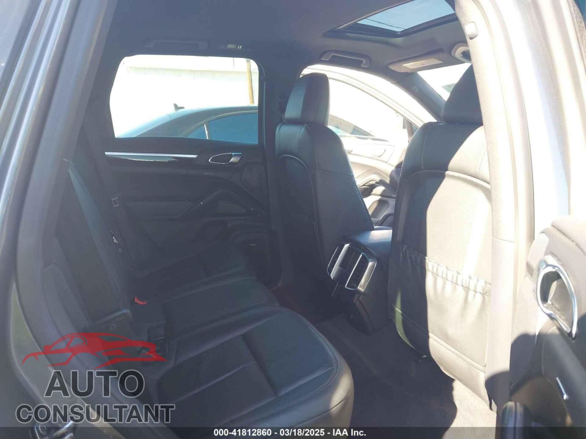 PORSCHE CAYENNE 2013 - WP1AB2A29DLA83568