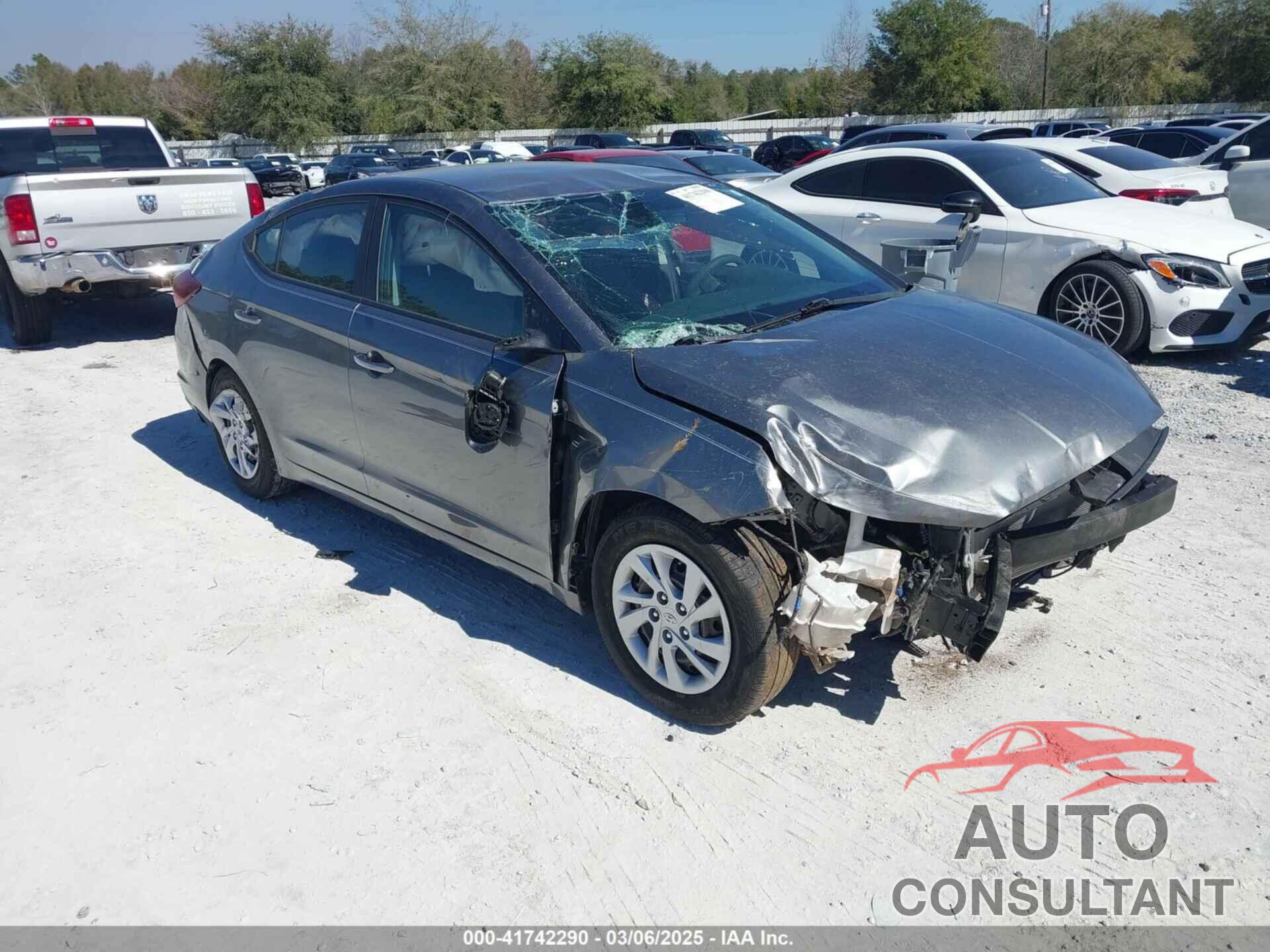 HYUNDAI ELANTRA 2019 - 5NPD74LF2KH420790