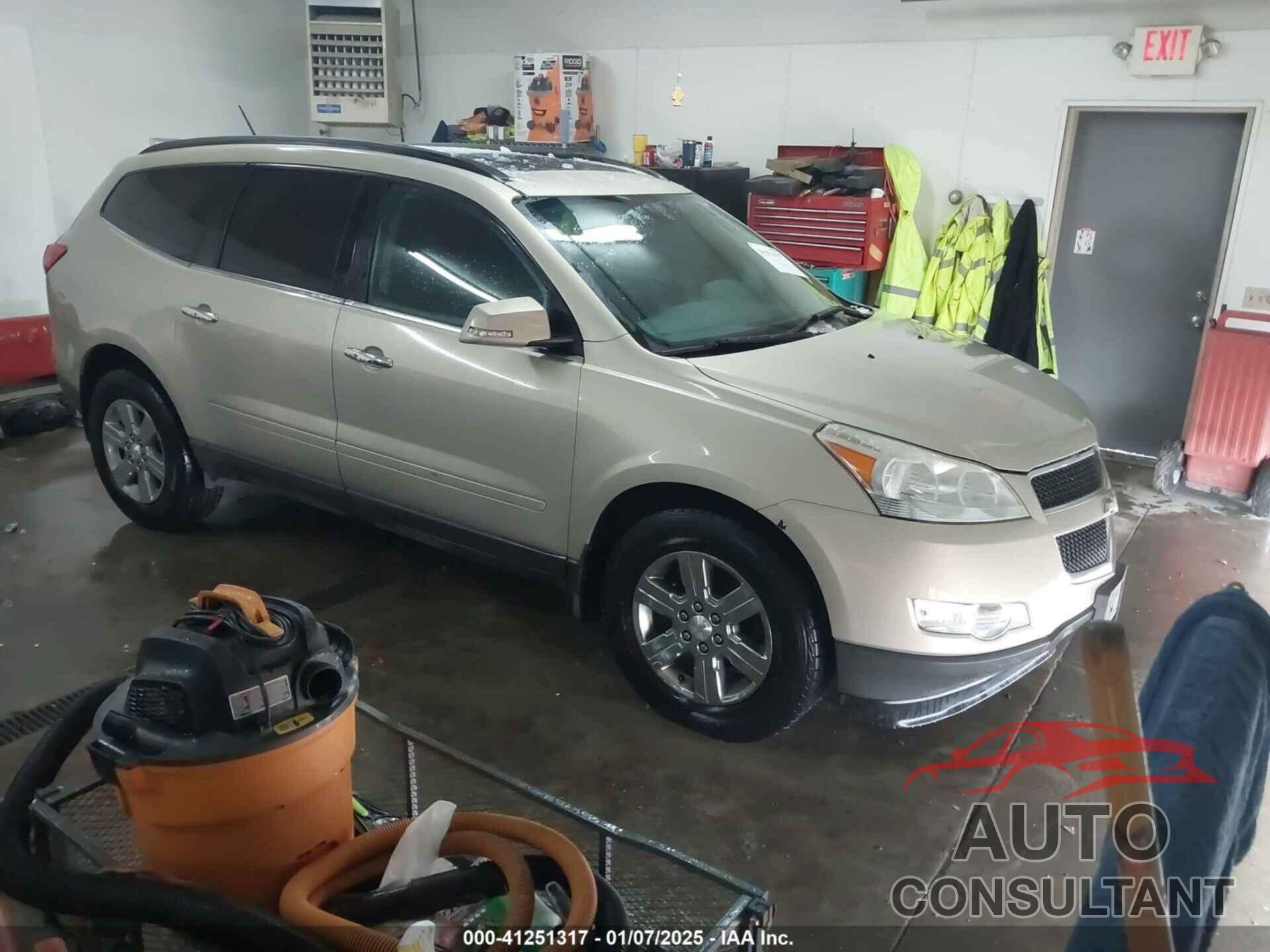 CHEVROLET TRAVERSE 2011 - 1GNKVGED4BJ312583