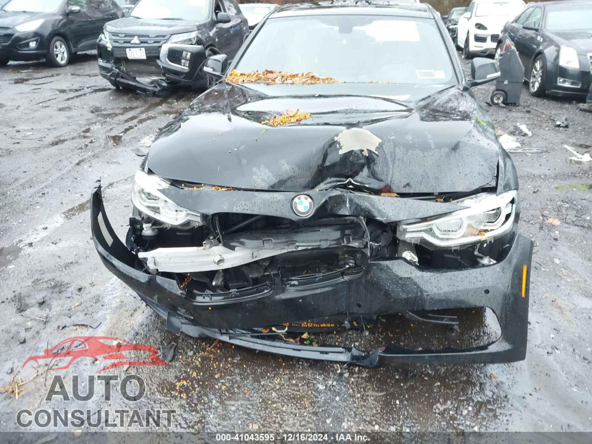 BMW 330 2018 - WBA8D9C51JA608024