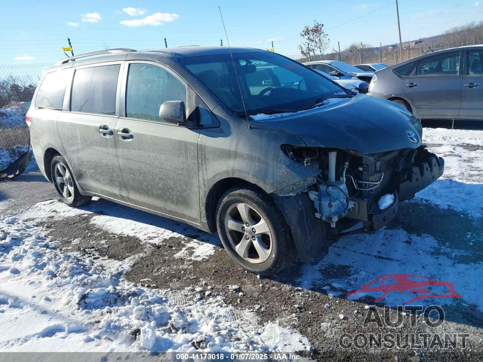 TOYOTA SIENNA 2011 - 5TDKK3DC4BS115564