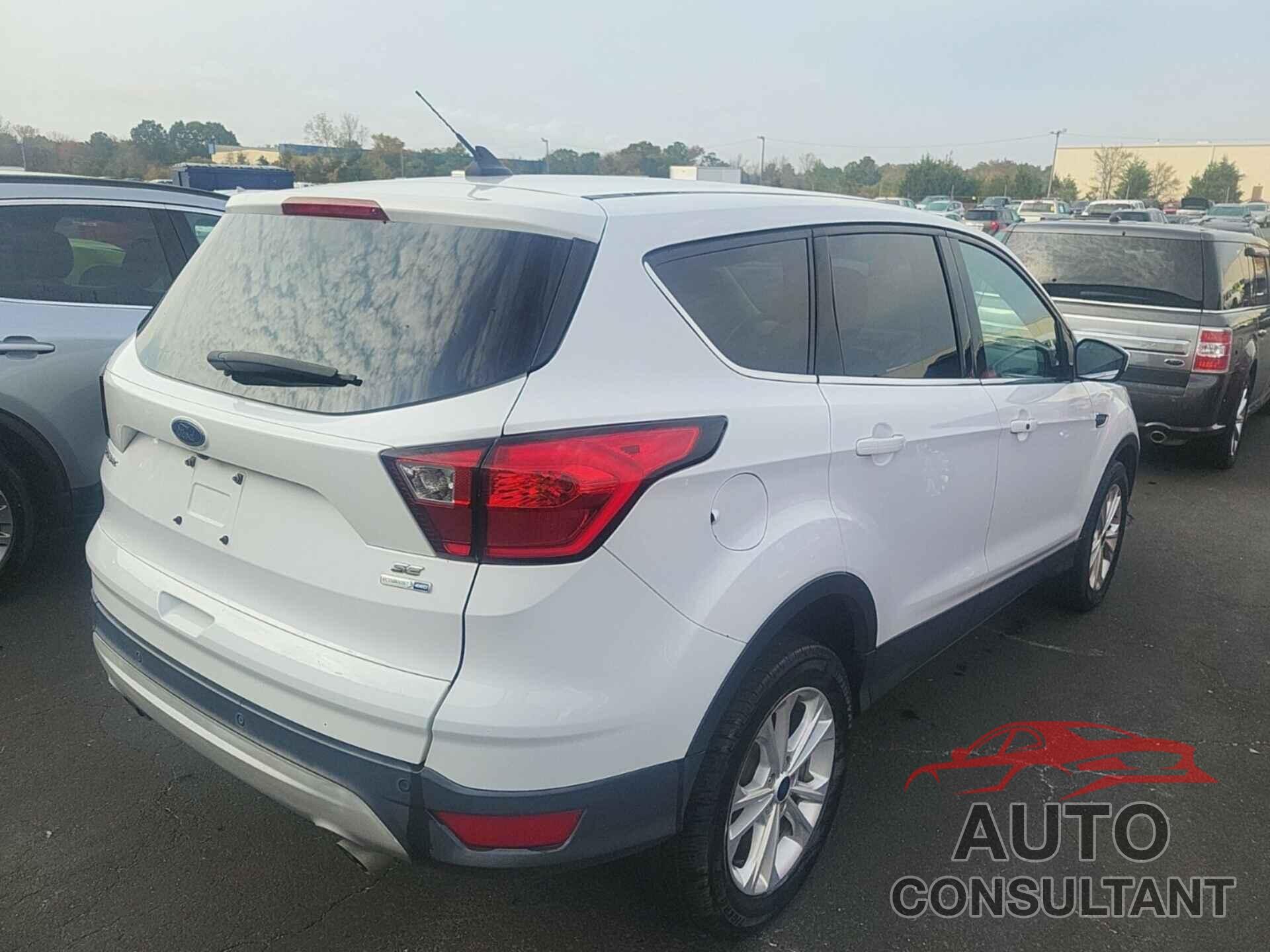 FORD ESCAPE 2019 - 1FMCU9GD9KUB20546