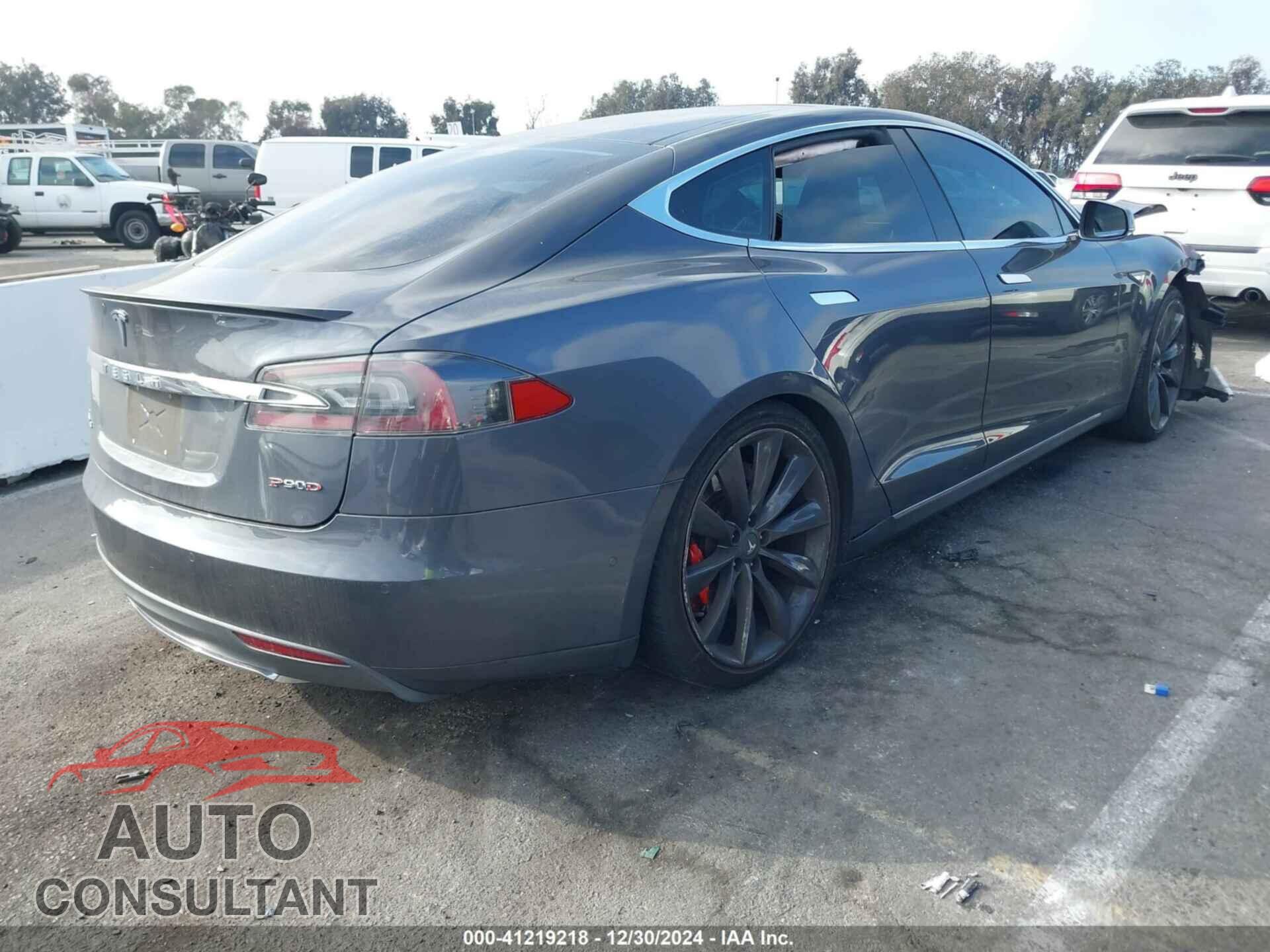 TESLA MODEL S 2015 - 5YJSA1E48FF112739