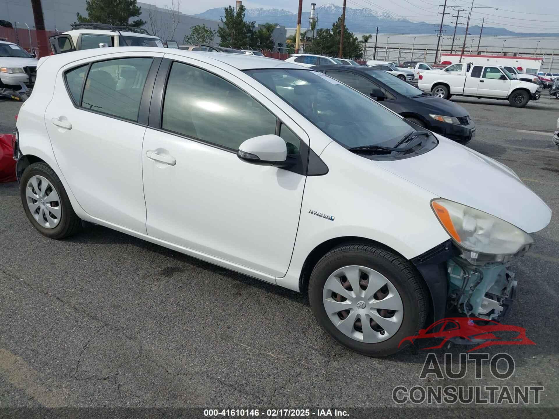 TOYOTA PRIUS C 2013 - JTDKDTB38D1052773