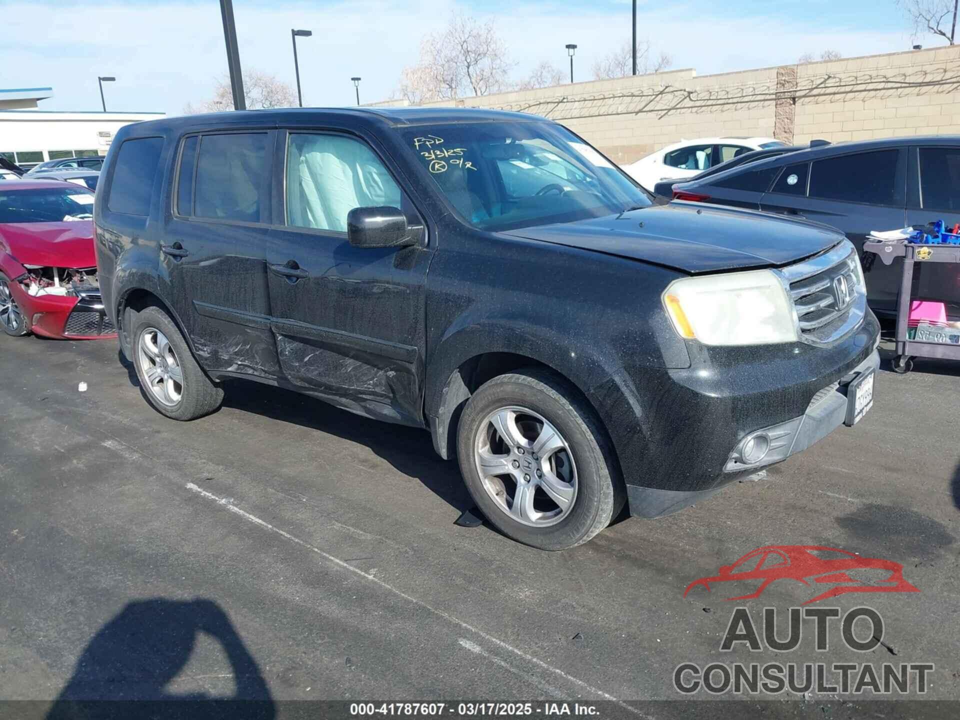 HONDA PILOT 2013 - 5FNYF3H51DB015326