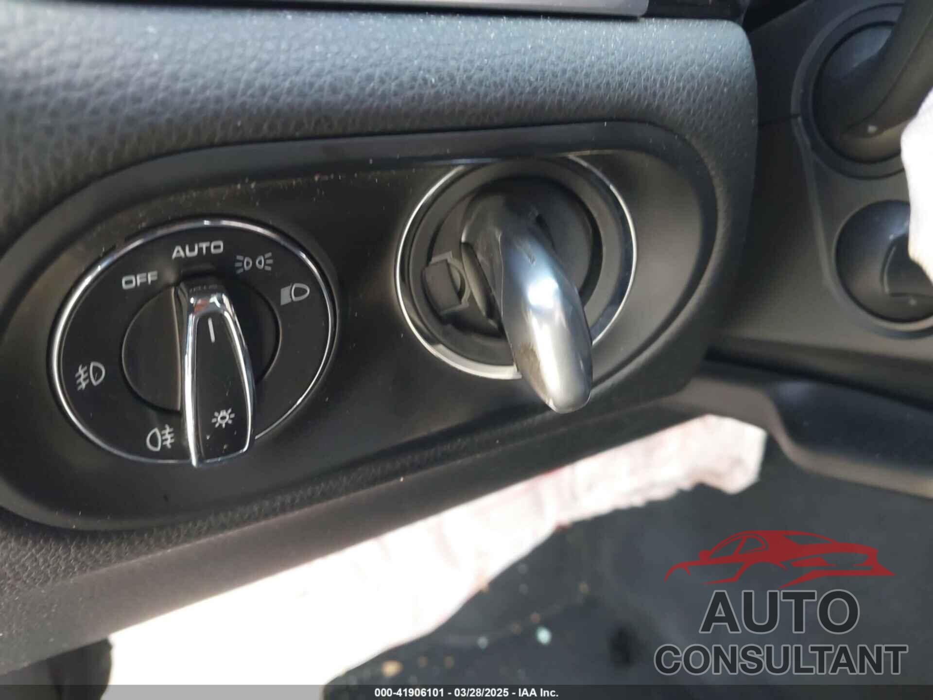 PORSCHE MACAN 2018 - WP1AA2A54JLB14685