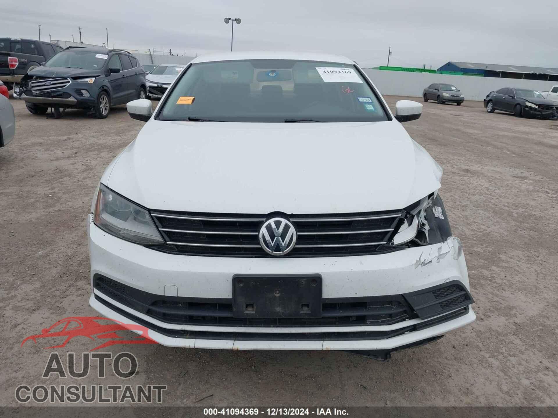 VOLKSWAGEN JETTA 2017 - 3VW2B7AJXHM350938