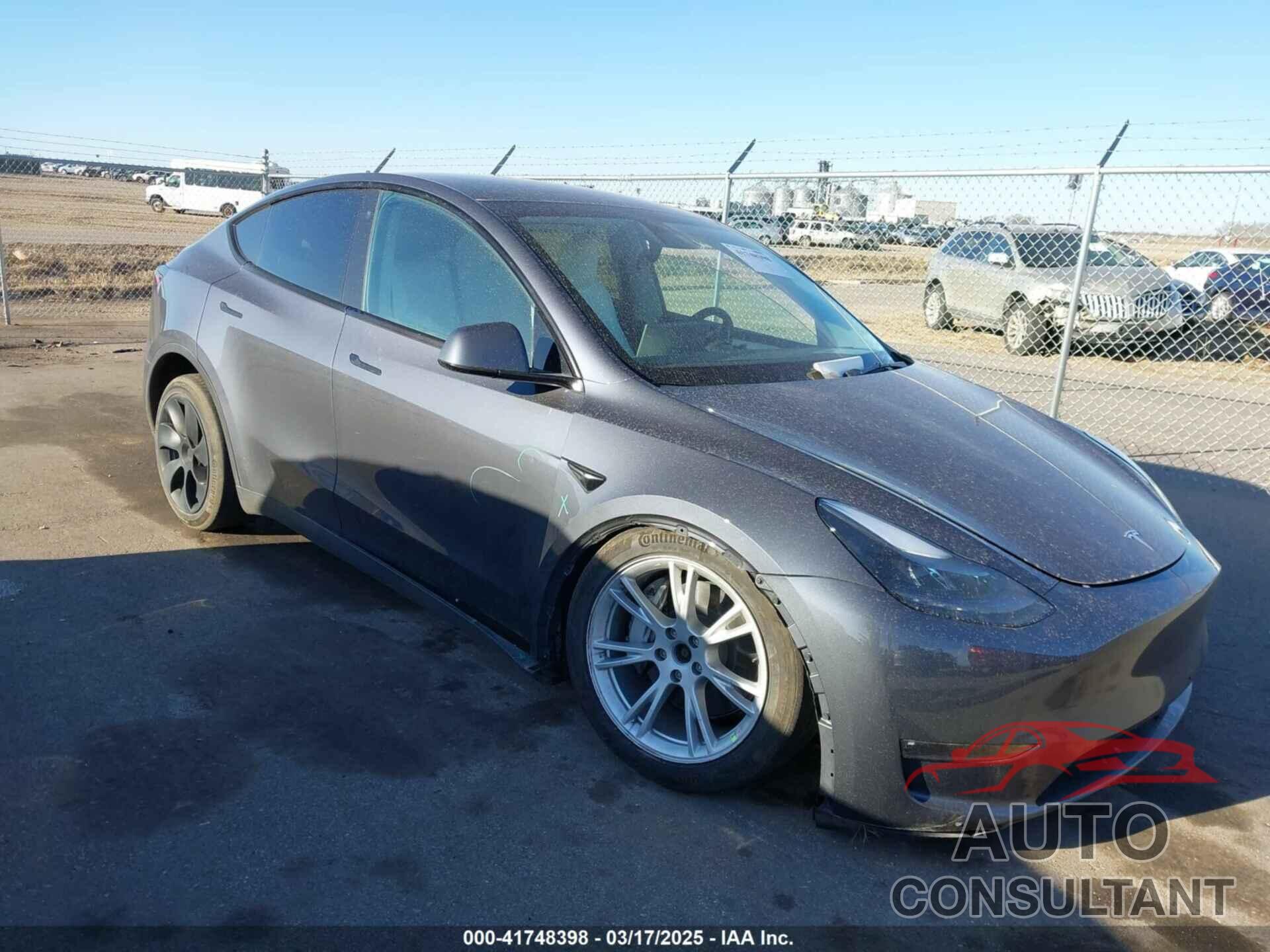 TESLA MODEL Y 2023 - 7SAYGAEEXPF714760