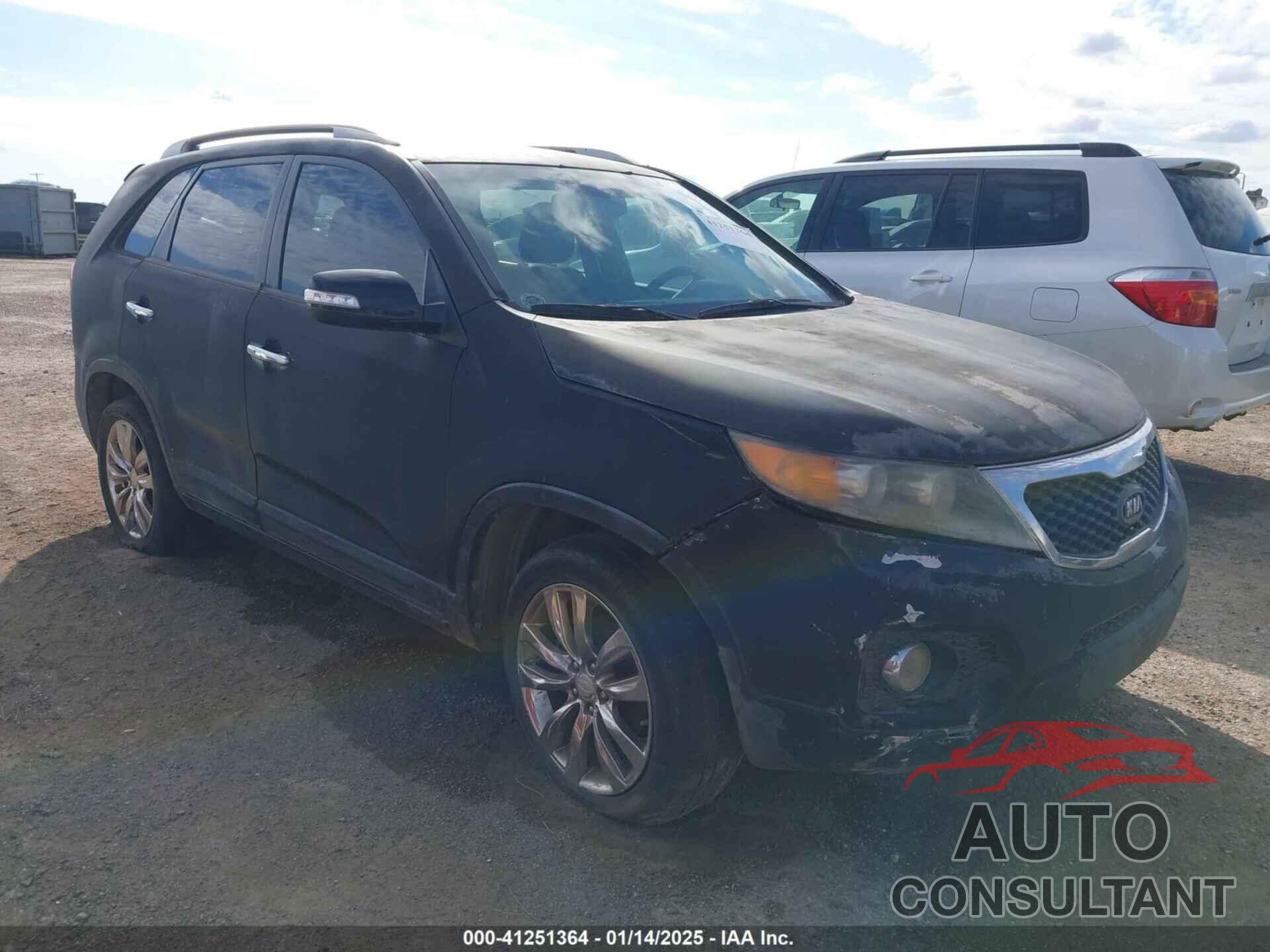 KIA SORENTO 2011 - 5XYKU4A22BG038329