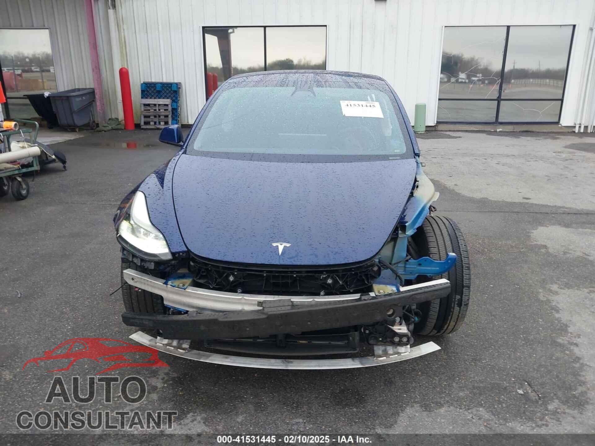 TESLA MODEL 3 2021 - 5YJ3E1EA5MF027613